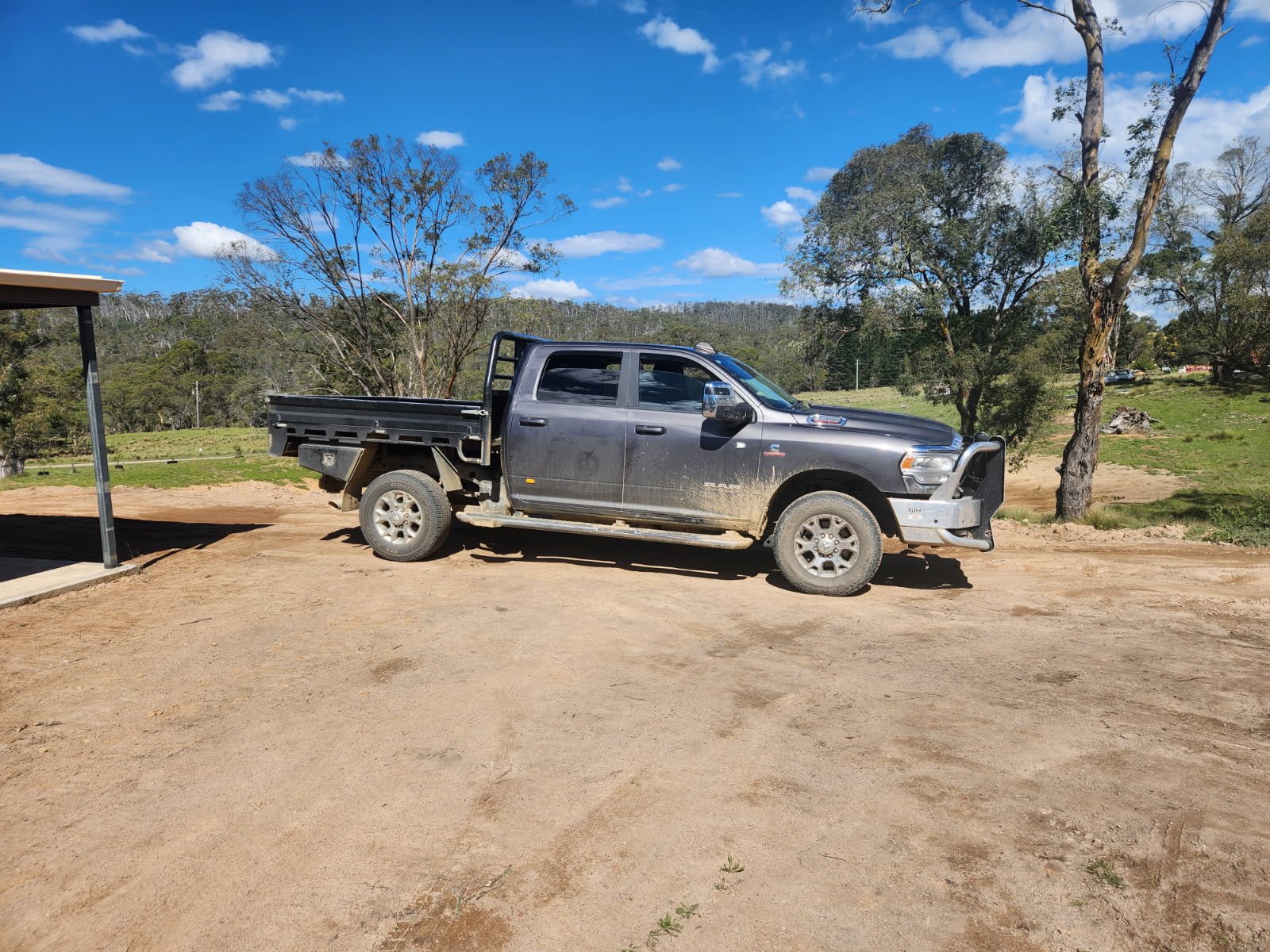 2024 DODGE RAM 2500 LARAMIE TRAY BACK UTILITY