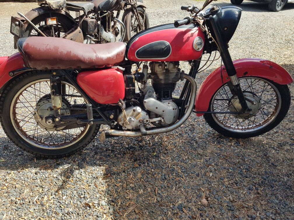 1949 ARIEL RED HUNTER 350CC ROAD