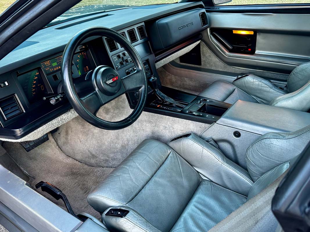 1986 CHEVROLET CORVETTE C4 Z51 AUTOMATIC COUPE