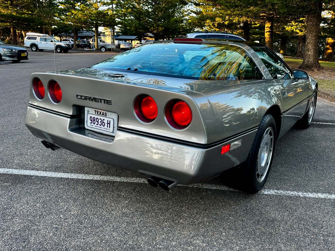 1986 CHEVROLET CORVETTE C4 Z51 AUTOMATIC COUPE