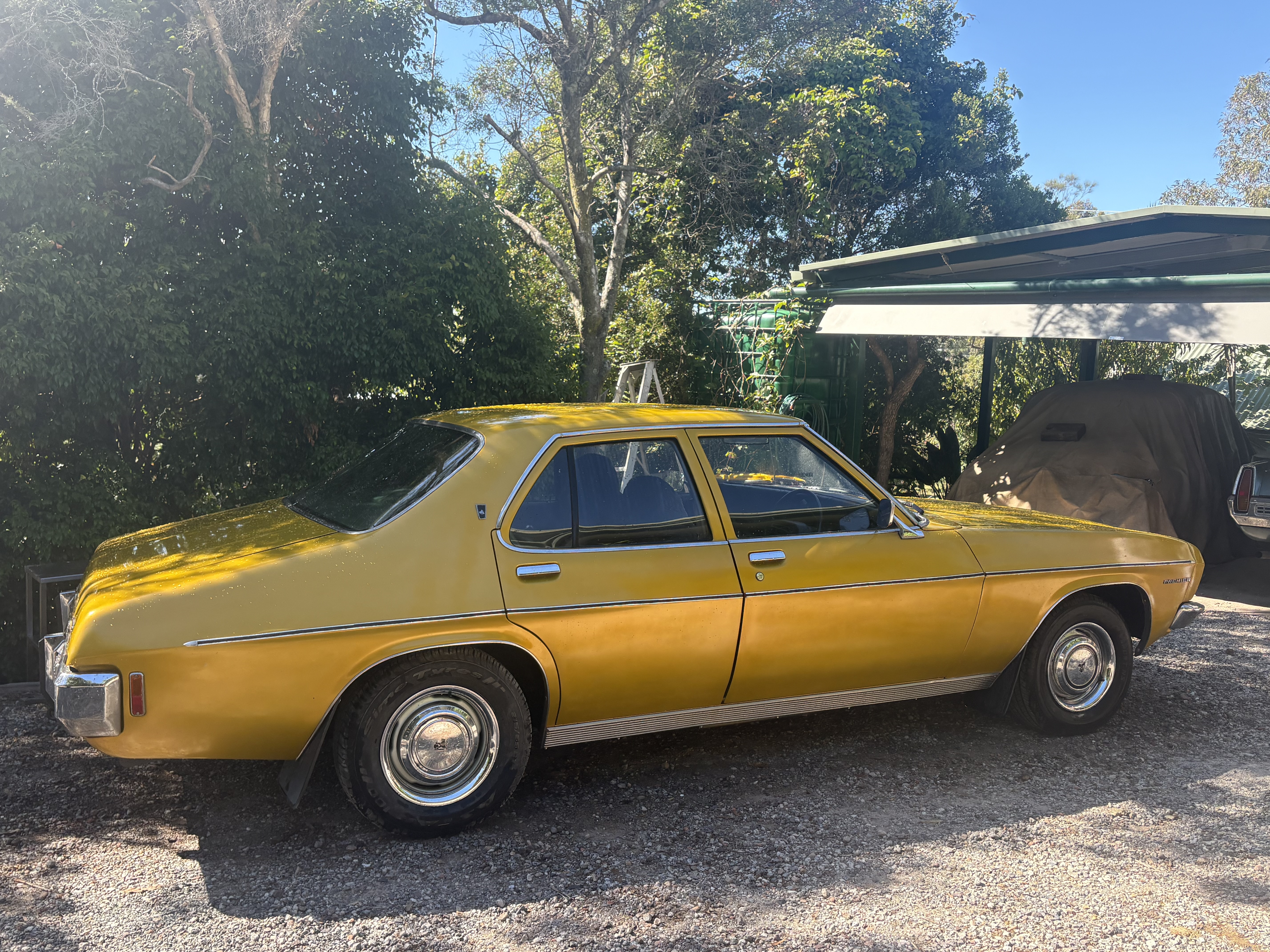 1973 HOLDEN PREMIER HQ 3 SP AUTOMATIC 4D SEDAN