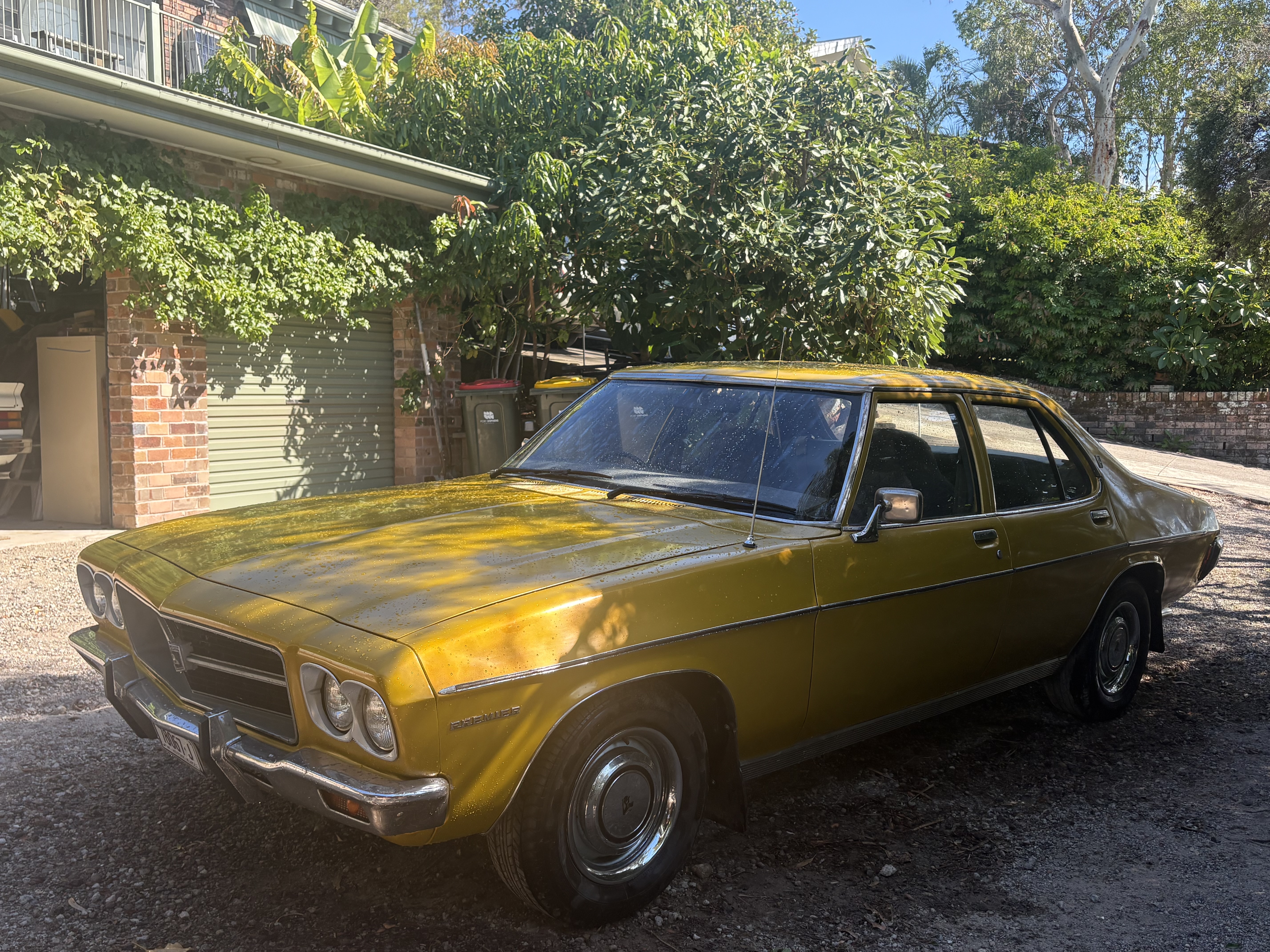 1973 HOLDEN PREMIER HQ 3 SP AUTOMATIC 4D SEDAN