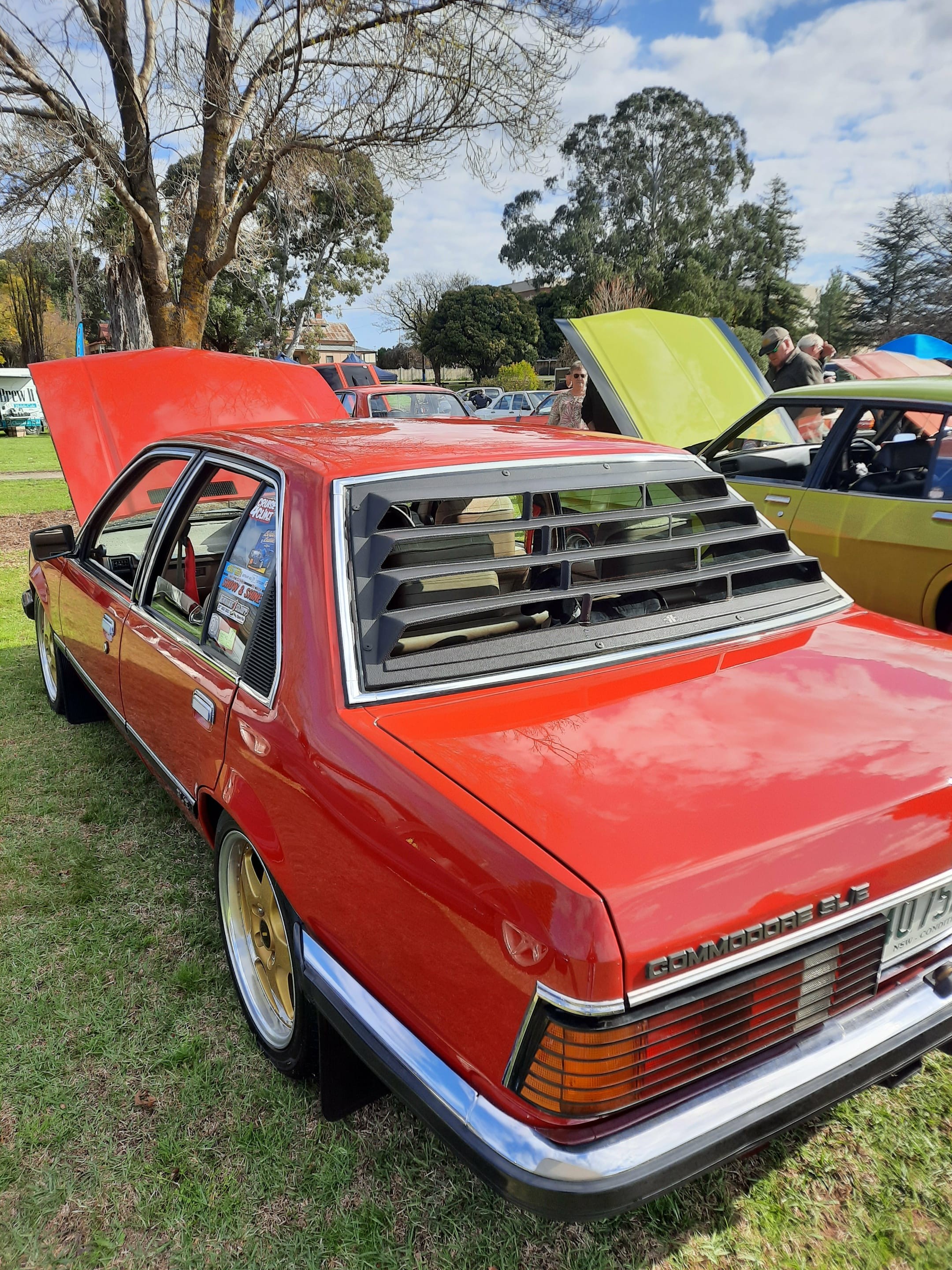 1983 HOLDEN COMMODORE VH SL/E 3 SP AUTOMATIC 4D SEDAN