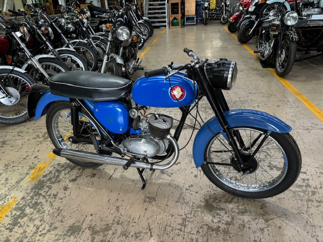 1966 BSA BANTAM 175 SUPER ROAD