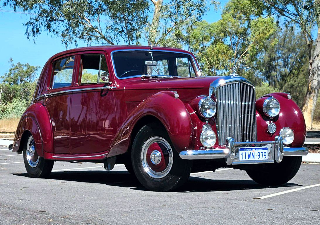 1951 BENTLEY MK VI MANUAL SALOON