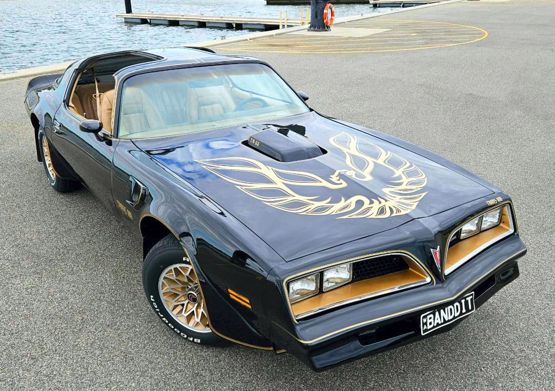 1977 PONTIAC TRANS AM AUTOMATIC COUPE