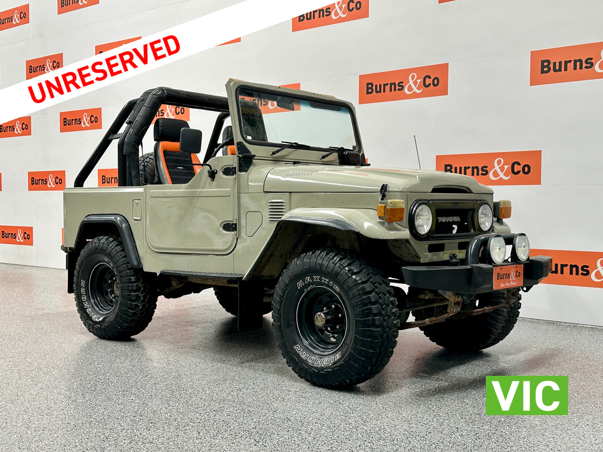 1977 TOYOTA LANDCRUISER FJ40 V8 MANUAL 4WD SOFT TOP