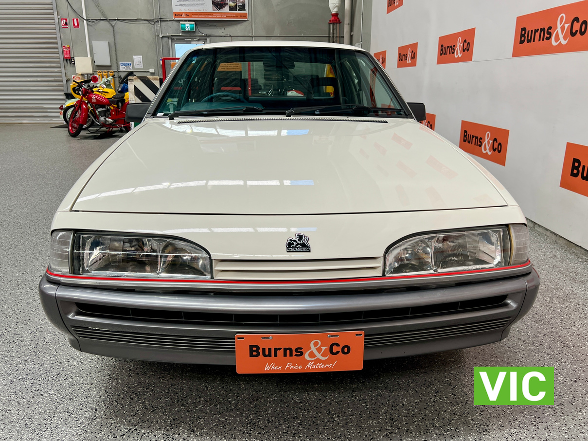 1988 HOLDEN VL BERLINA 5.0L V8 AUTOMATIC SEDAN