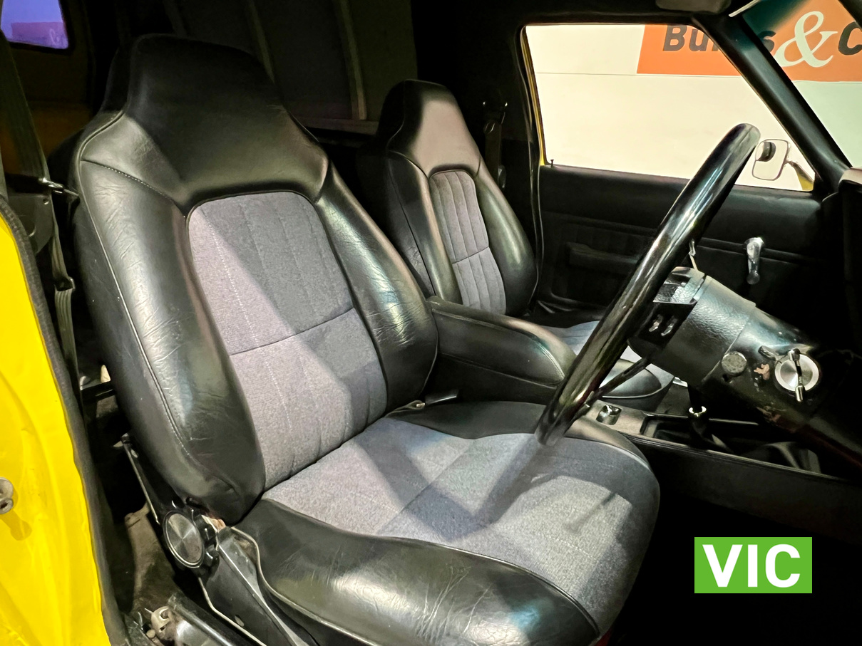 1975 HOLDEN HJ SANDMAN 308 MANUAL PANEL VAN