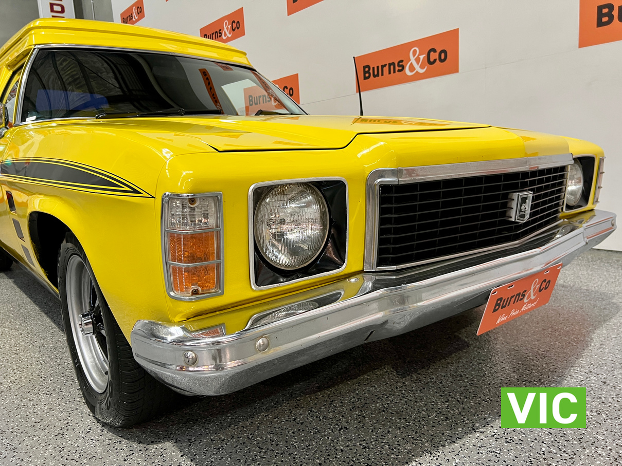 1975 HOLDEN HJ SANDMAN 308 MANUAL PANEL VAN 