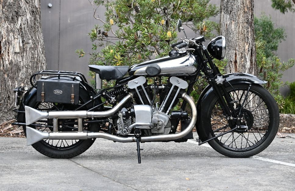 1933 BROUGH SUPERIOR SS100 SPRING FRAME MODEL 