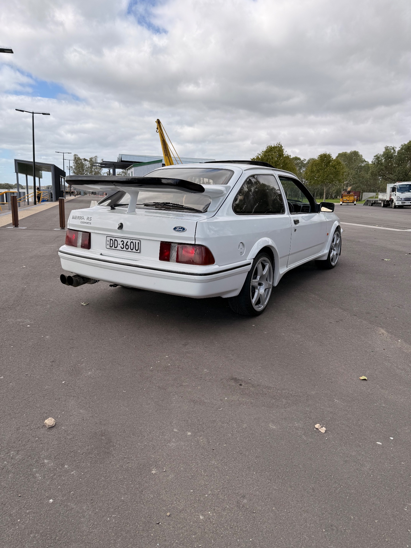 1984 FORD SIERRA 5 SPD MANUAL HATCHBACK REPLICA