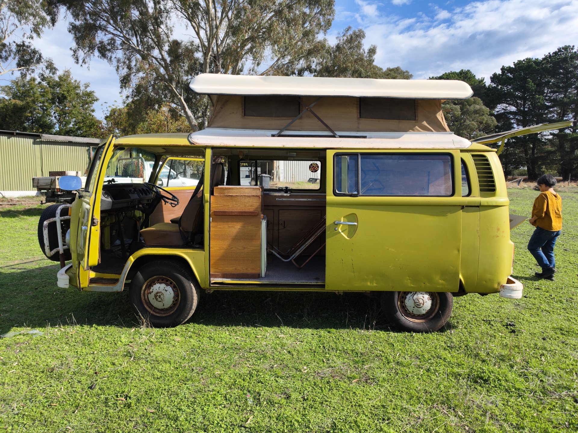 1976 VOLKSWAGEN KOMBI 3 SP AUTOMATIC POP TOP CAMPER
