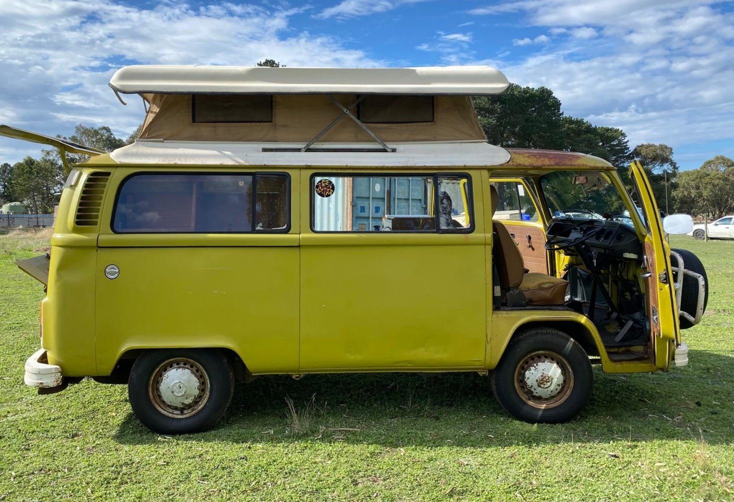 1976 VOLKSWAGEN KOMBI 3 SP AUTOMATIC POP TOP CAMPER