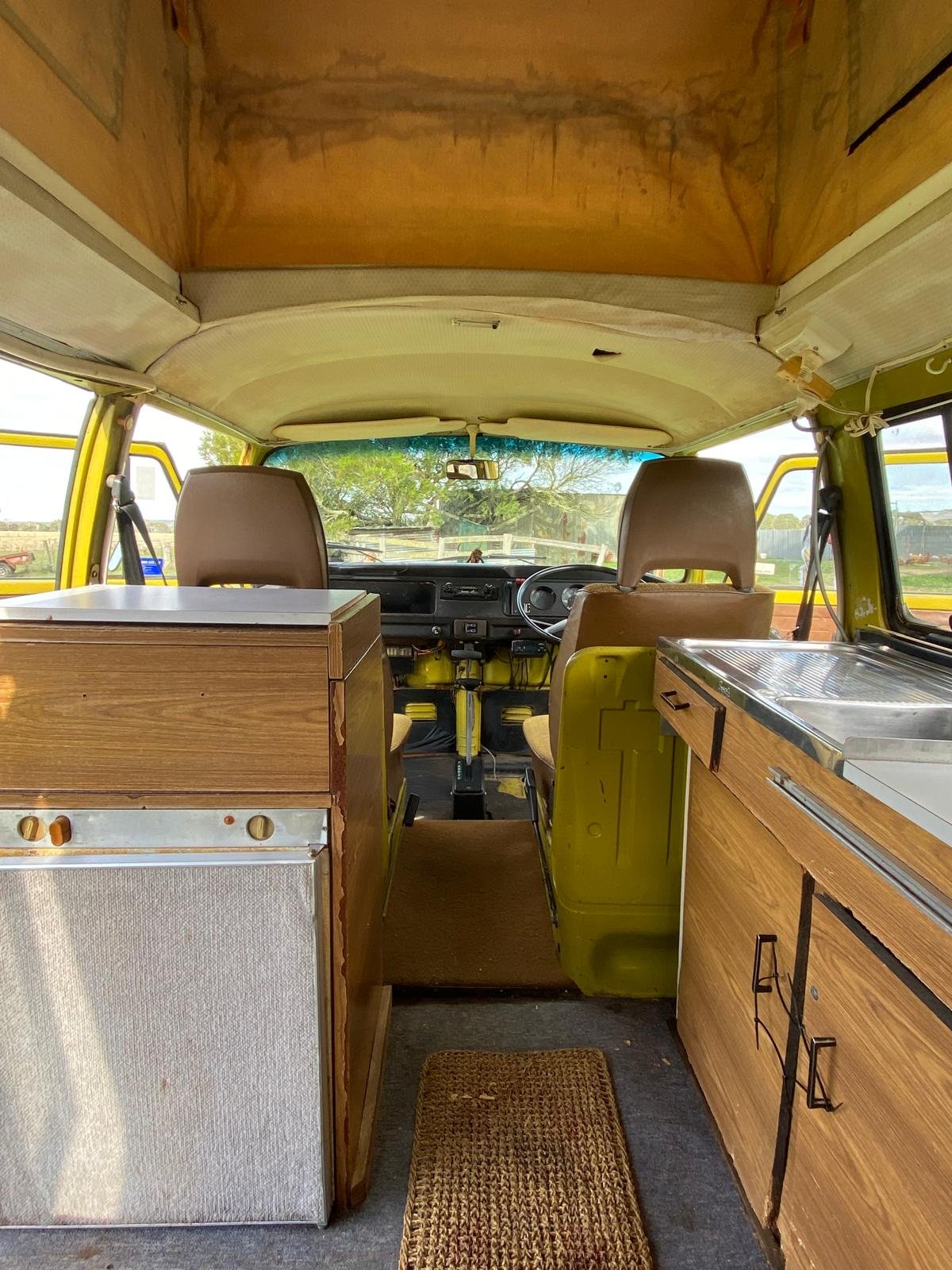 1976 VOLKSWAGEN KOMBI 3 SP AUTOMATIC POP TOP CAMPER