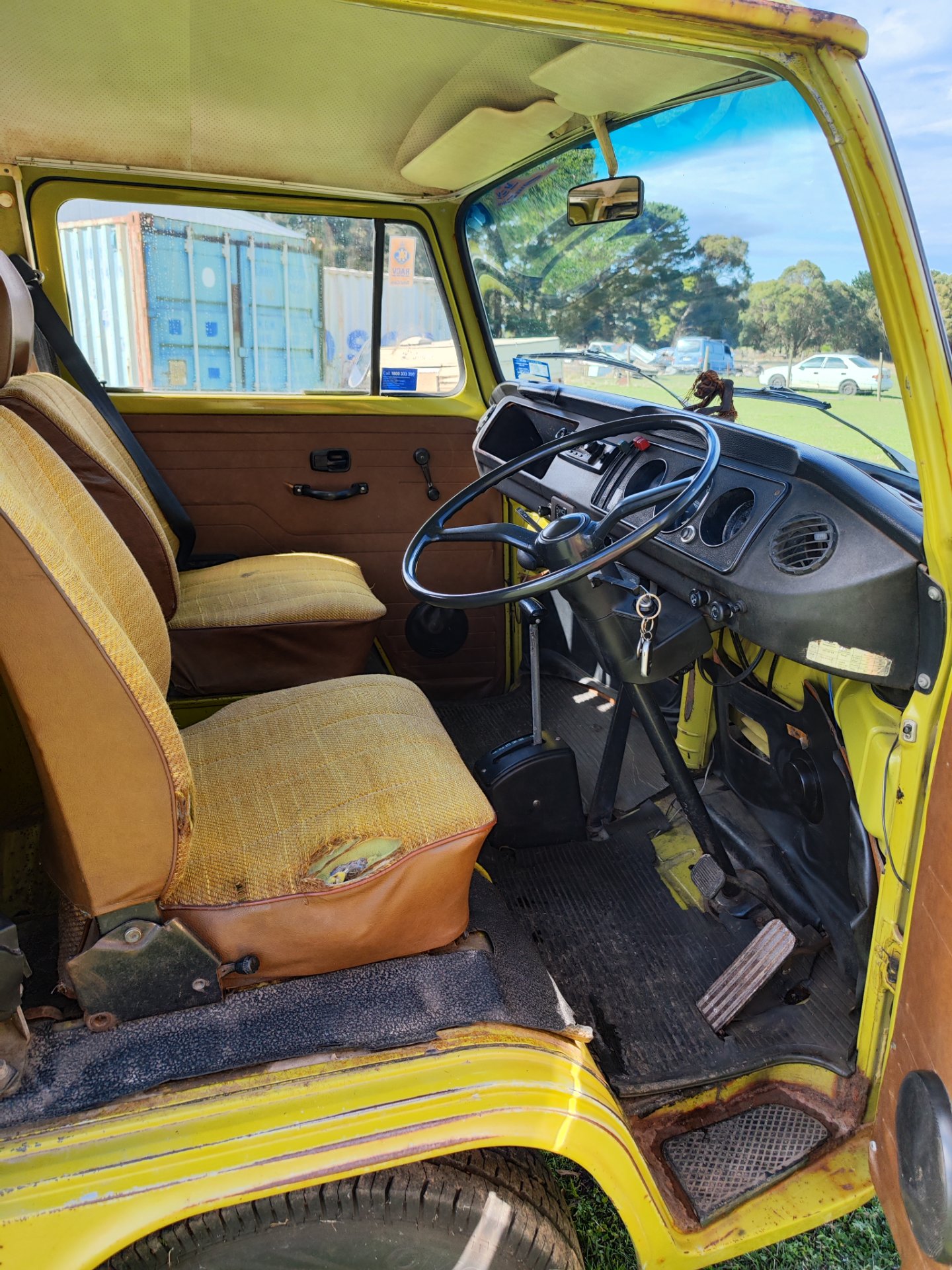1976 VOLKSWAGEN KOMBI 3 SP AUTOMATIC POP TOP CAMPER