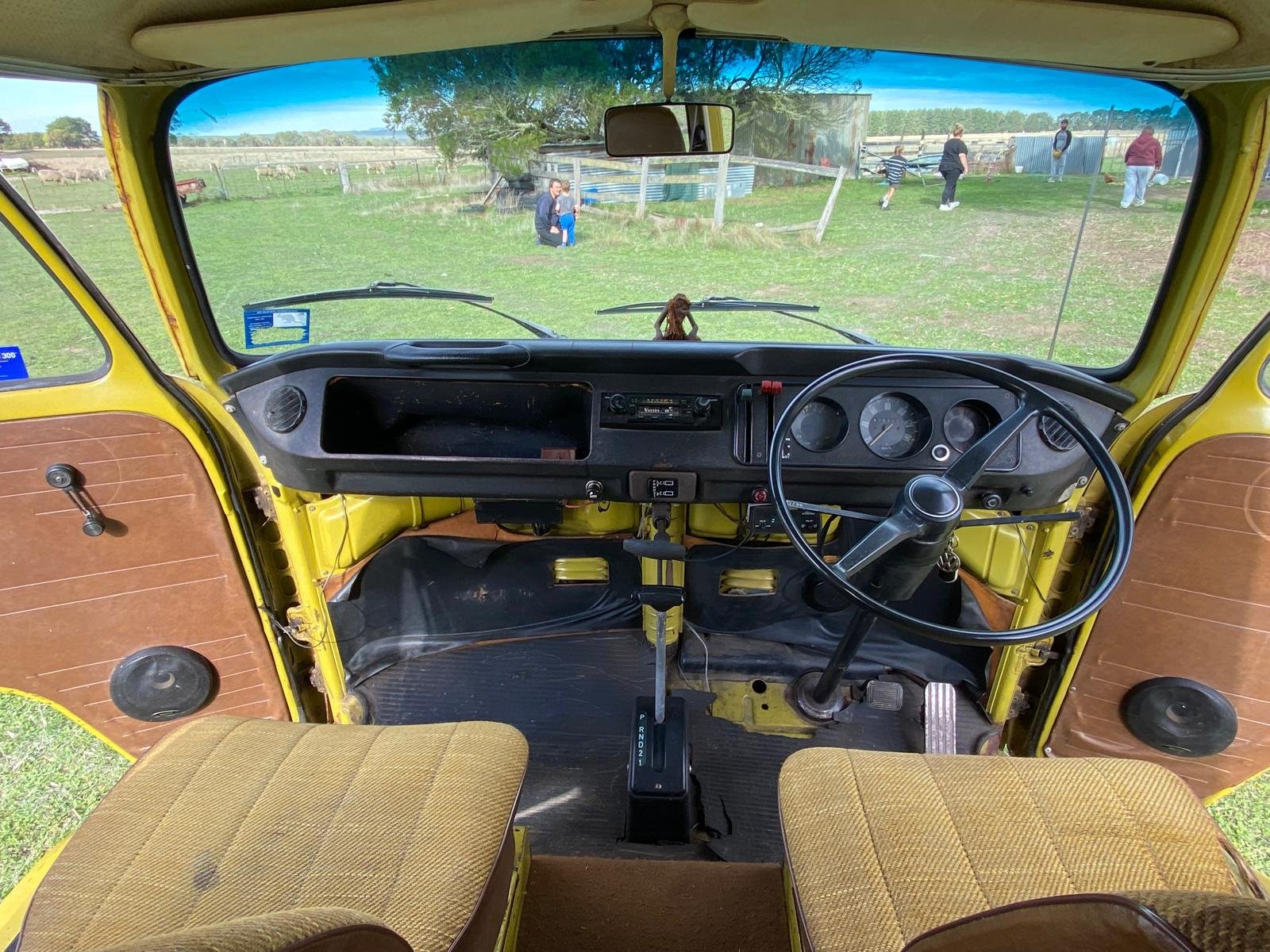 11976 VOLKSWAGEN KOMBI 3 SP AUTOMATIC POP TOP CAMPER