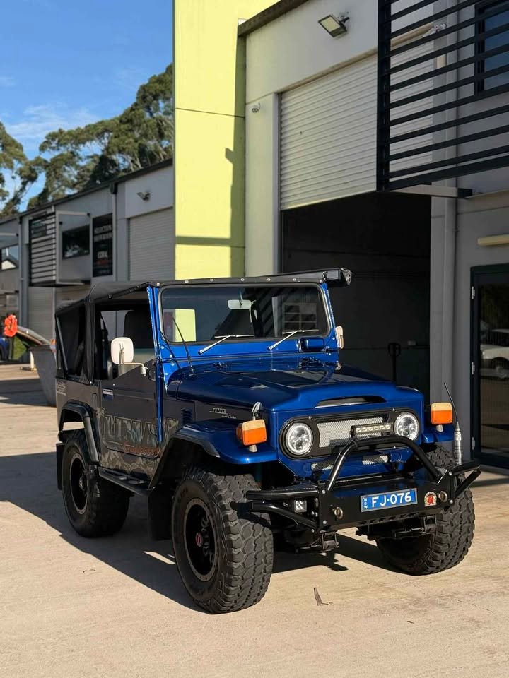 1976 TOYOTA LANDCRUISER FJ40 CUSTOM UTILITY