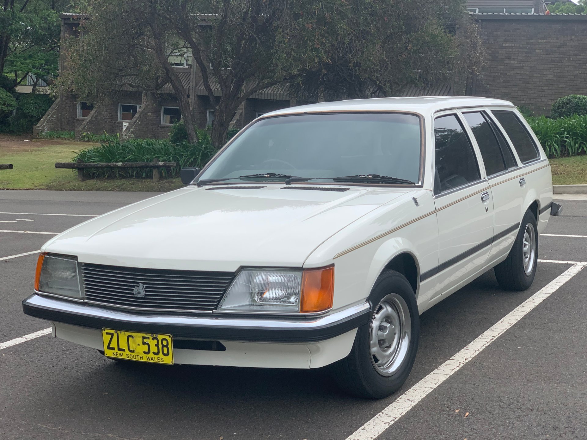 1982 HOLDEN COMMODORE VH SL 3 SP AUTOMATIC 4D WAGON