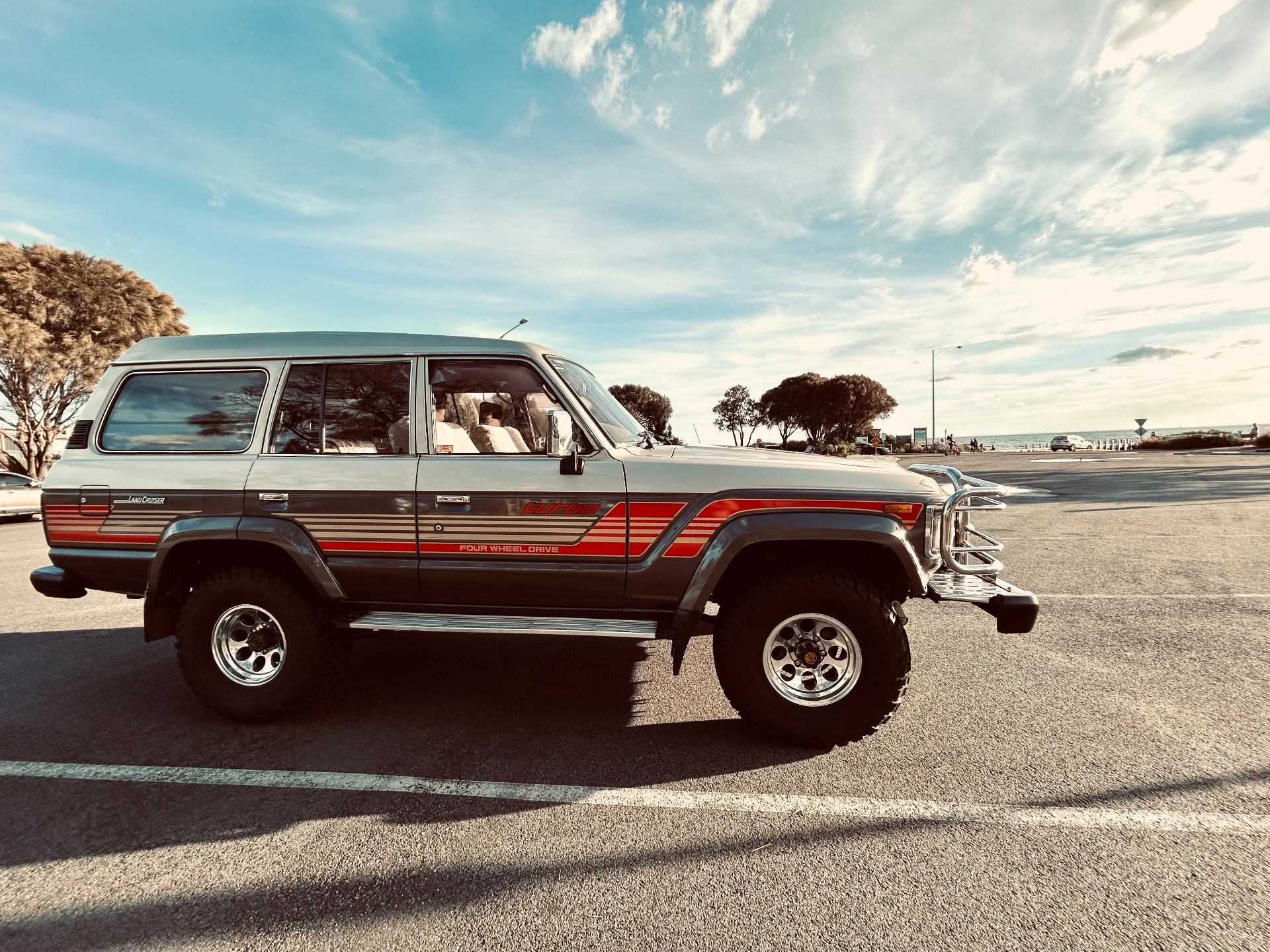 1988 TOYOTA LANDCRUISER VX TURBO (4x4) 4 SP AUTOMATIC 4x4 4D WAGON