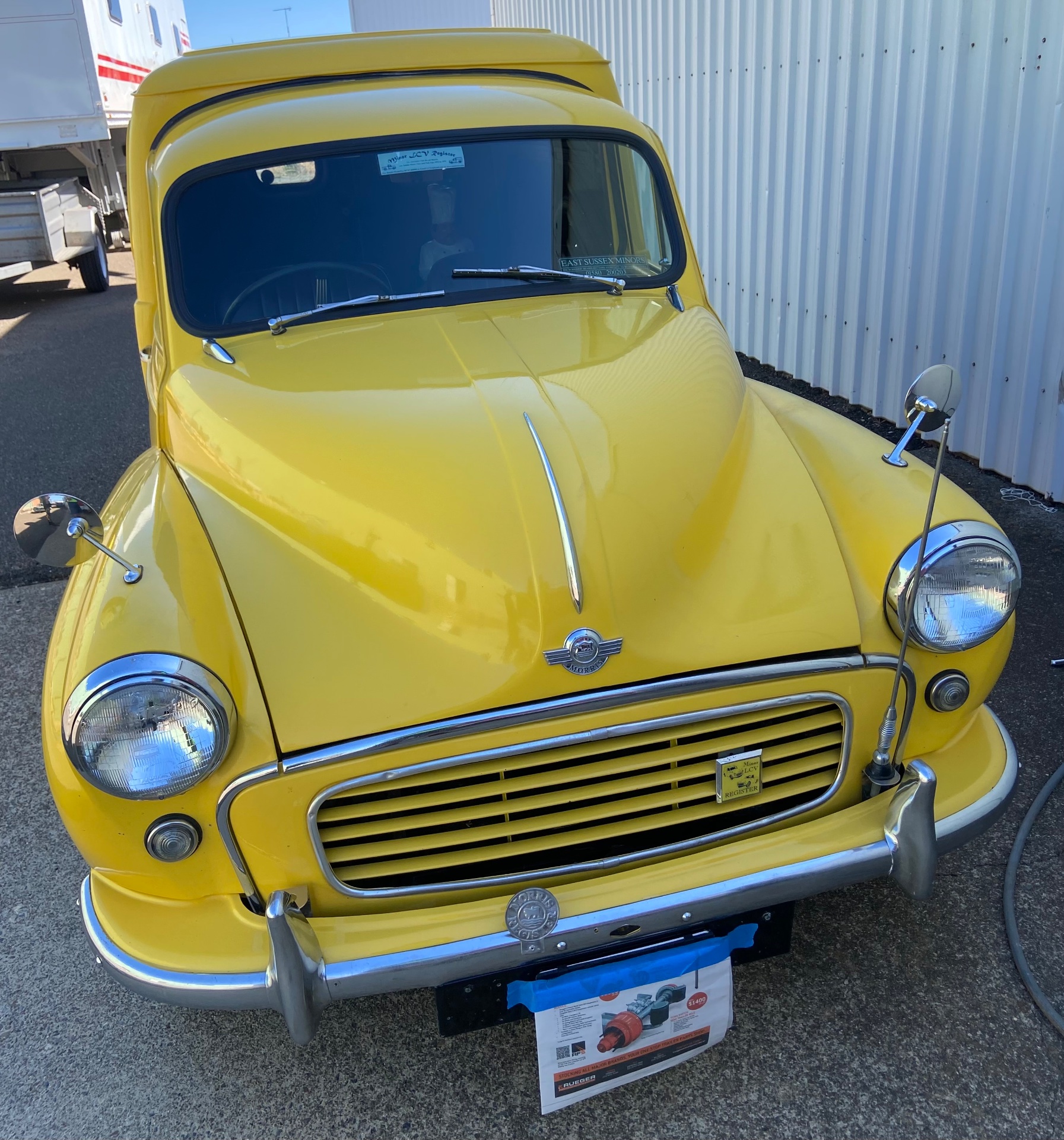 1960 MORRIS MINOR PANEL VAN