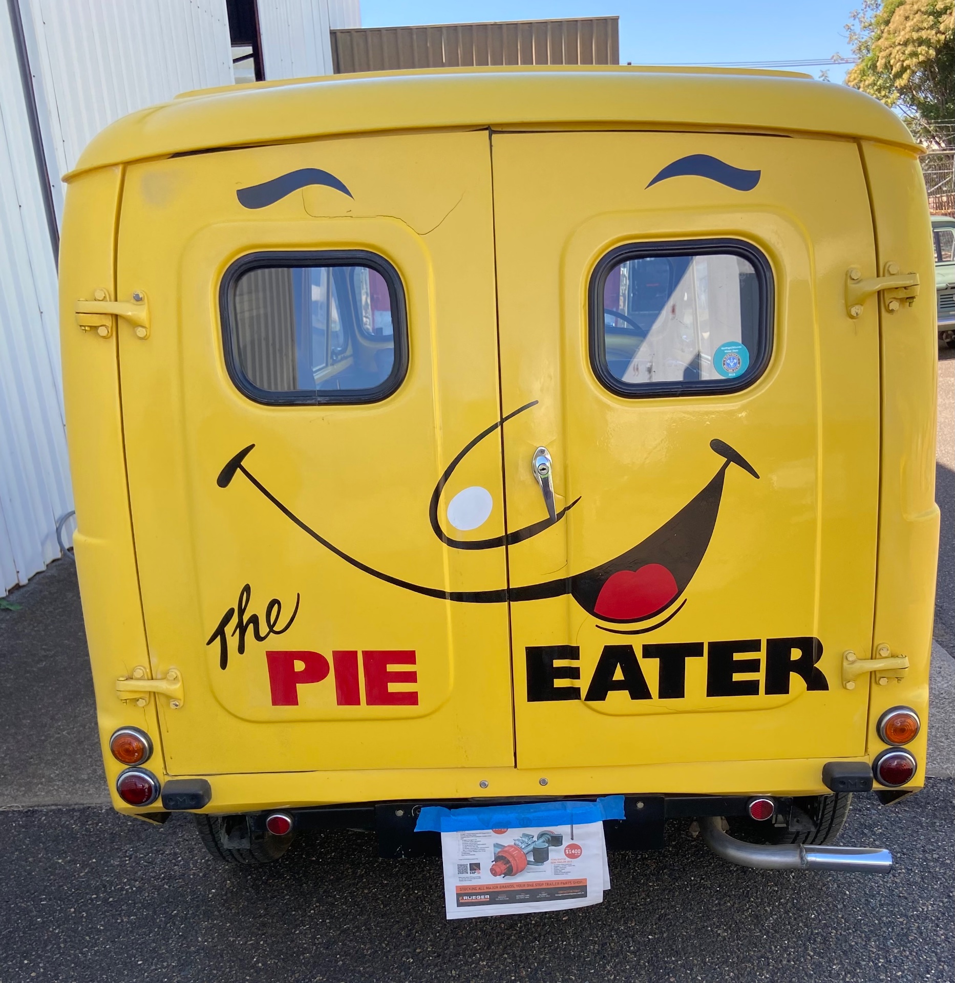 1960 MORRIS MINOR PANEL VAN