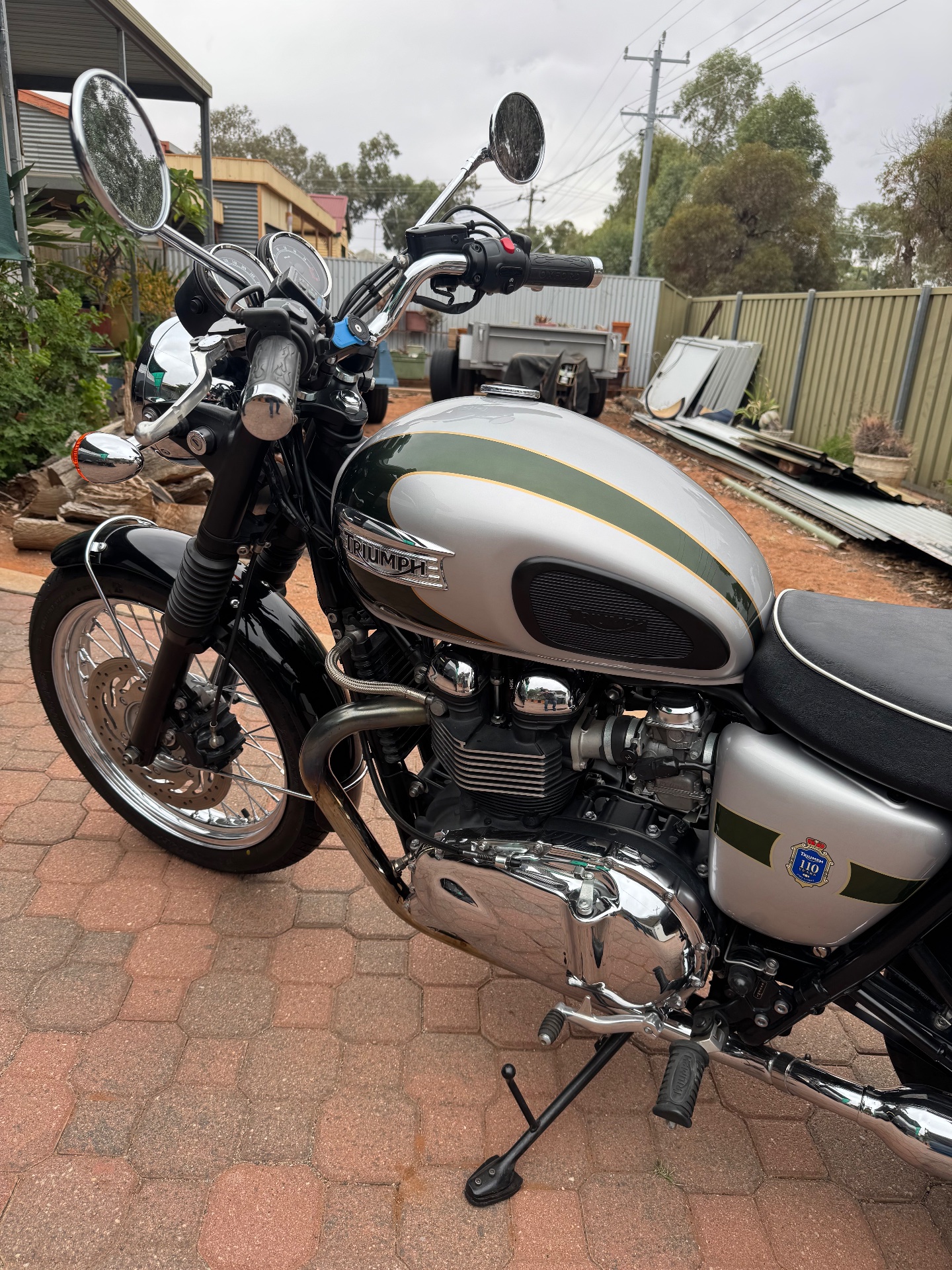 2012 TRIUMPH BONNEVILLE T100 110th ANN. SE ROAD 