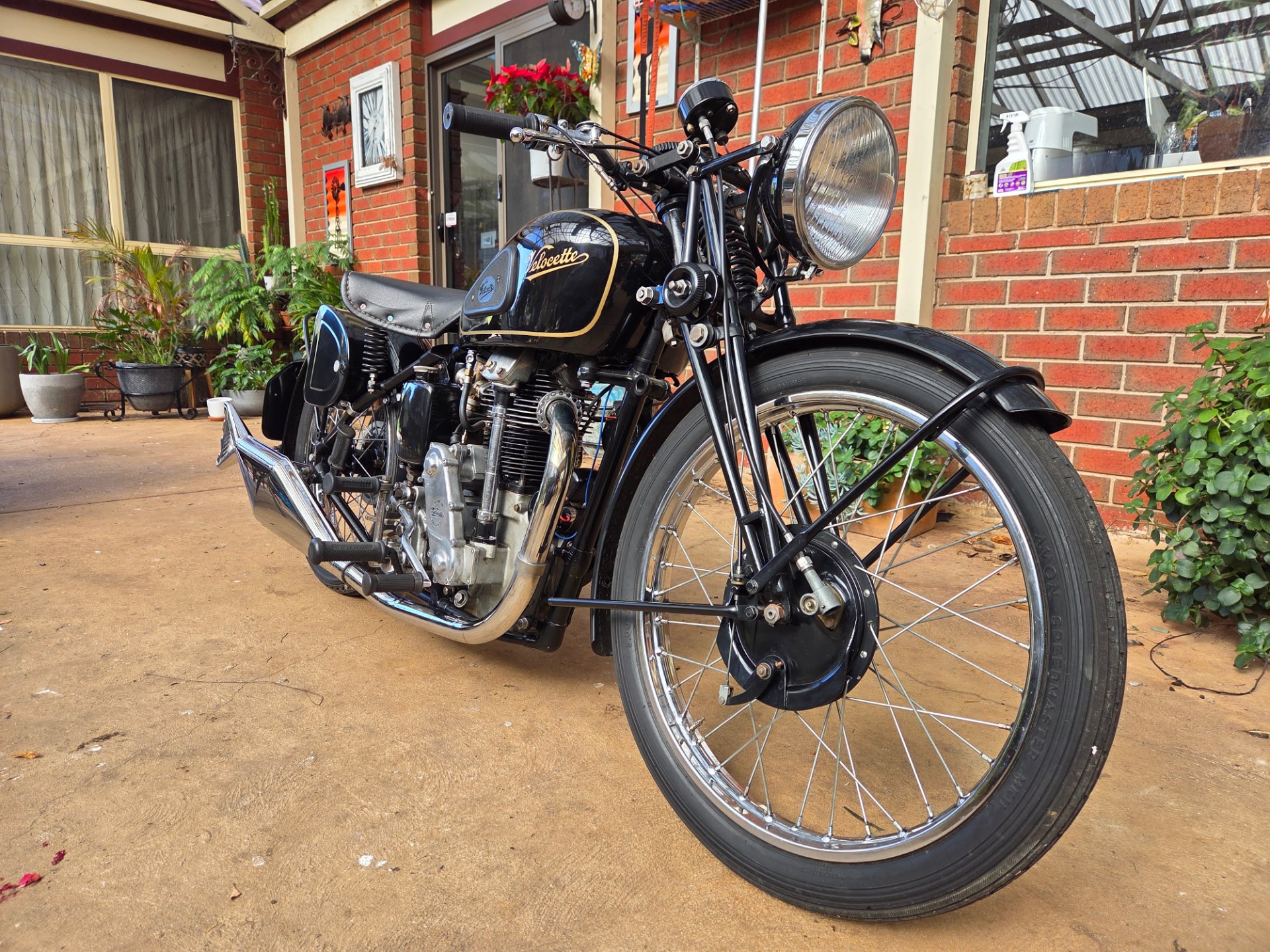 1947 VELOCETTE KSS NORM TRIGGS ROAD 