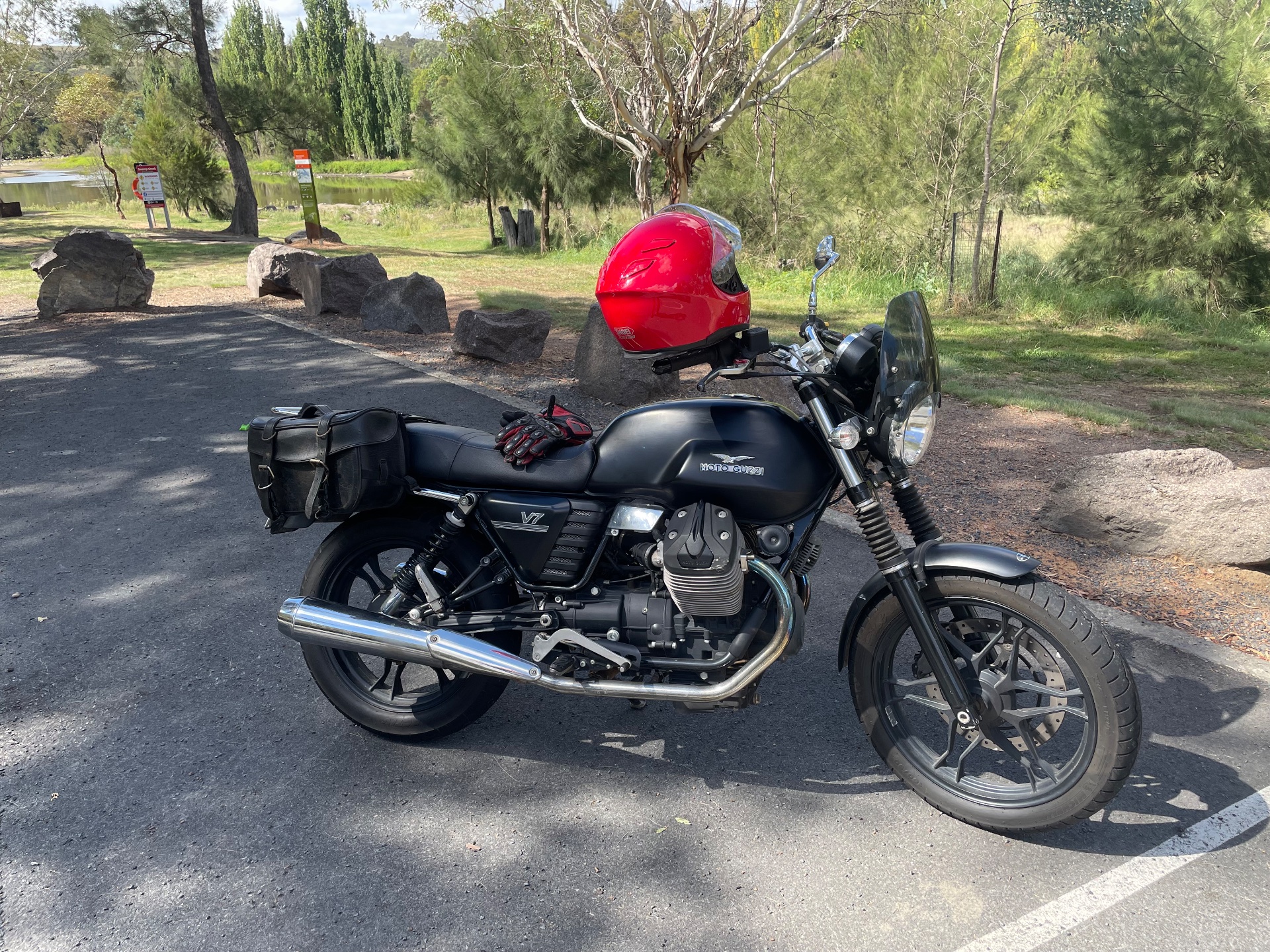 2013 MOTO GUZZI V7 STONE ROAD