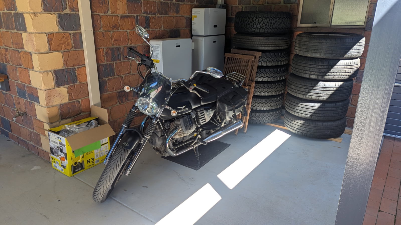 2013 MOTO GUZZI V7 STONE ROAD