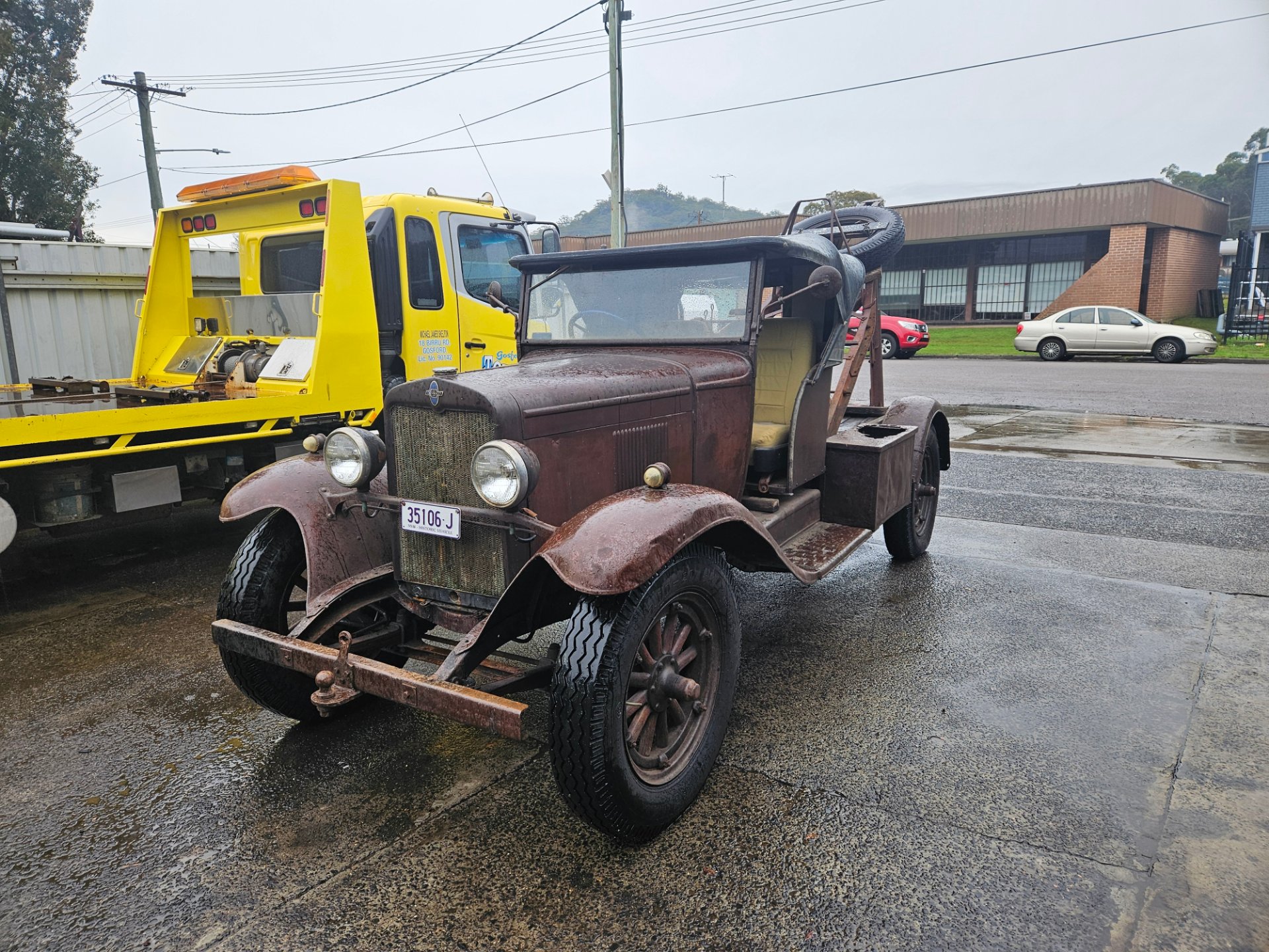 1927 CHEV TOW TRUCK