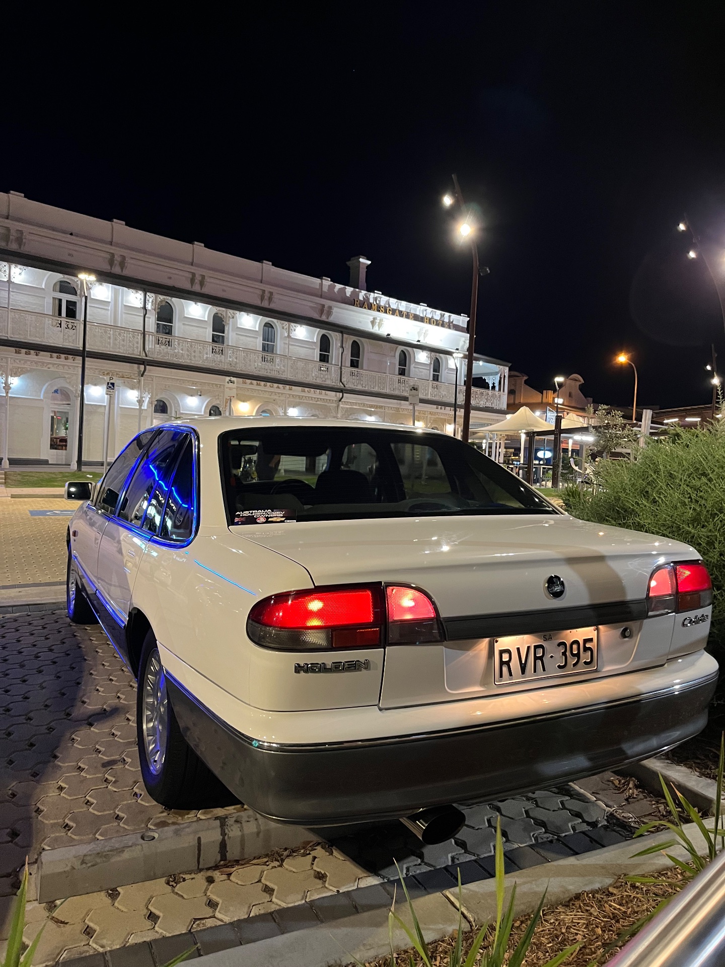 1995 HOLDEN VR CALAIS SERIES 2 V8 SEDAN