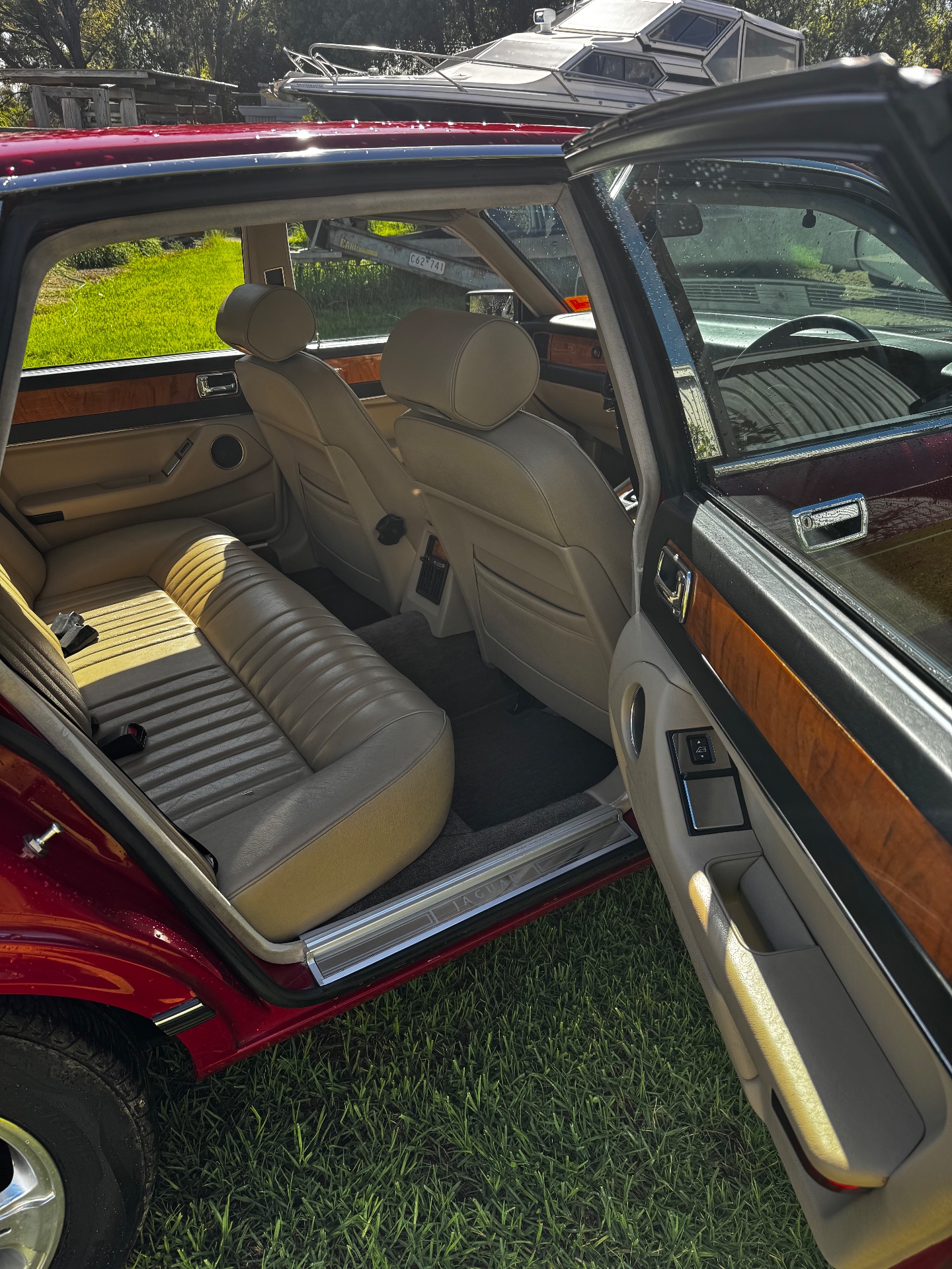 1988 JAGUAR XJ40 4 SP AUTOMATIC 4D SEDAN