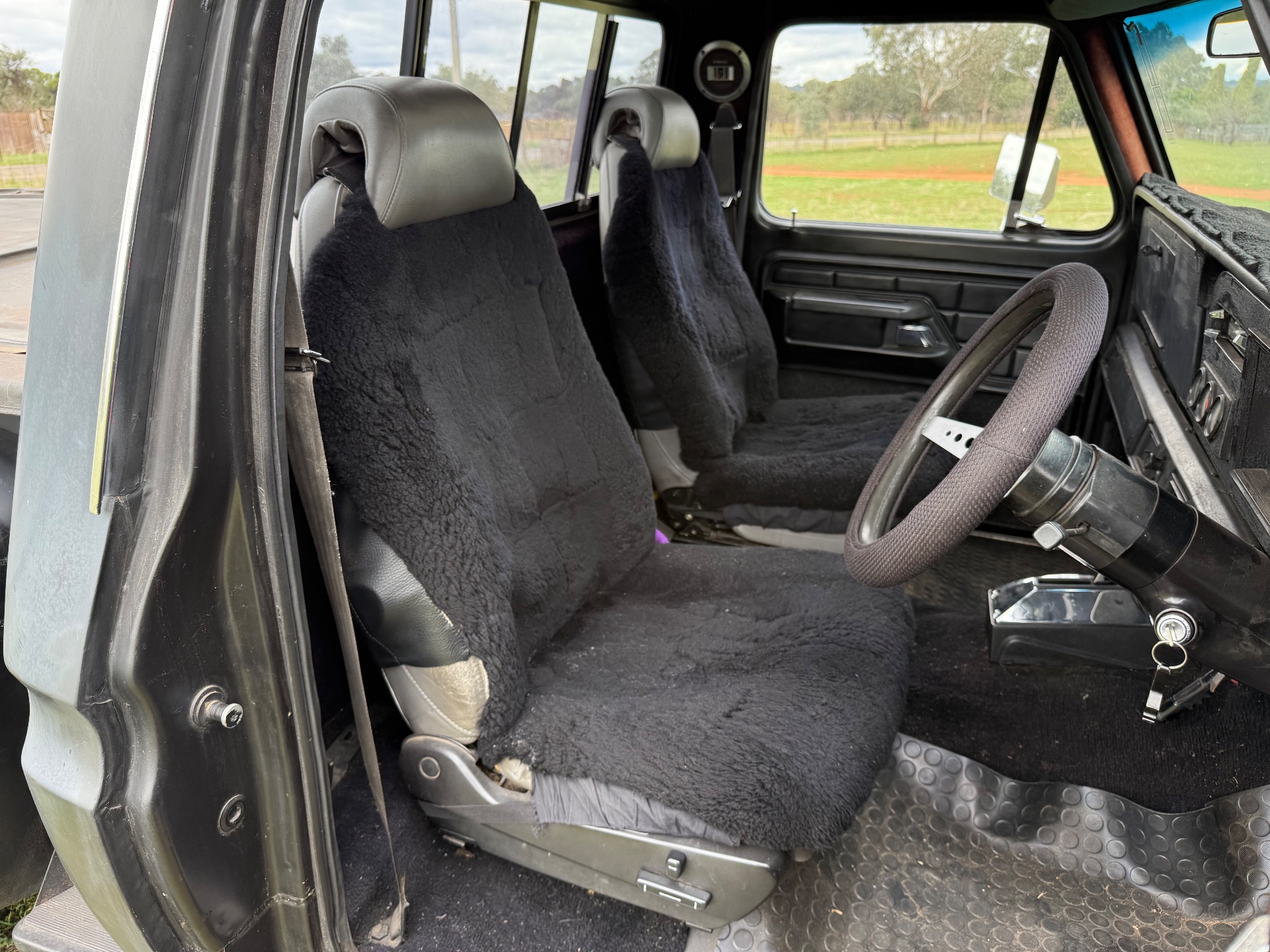 1979 FORD F100 CUSTOM STYLE SIDE PICK UP
