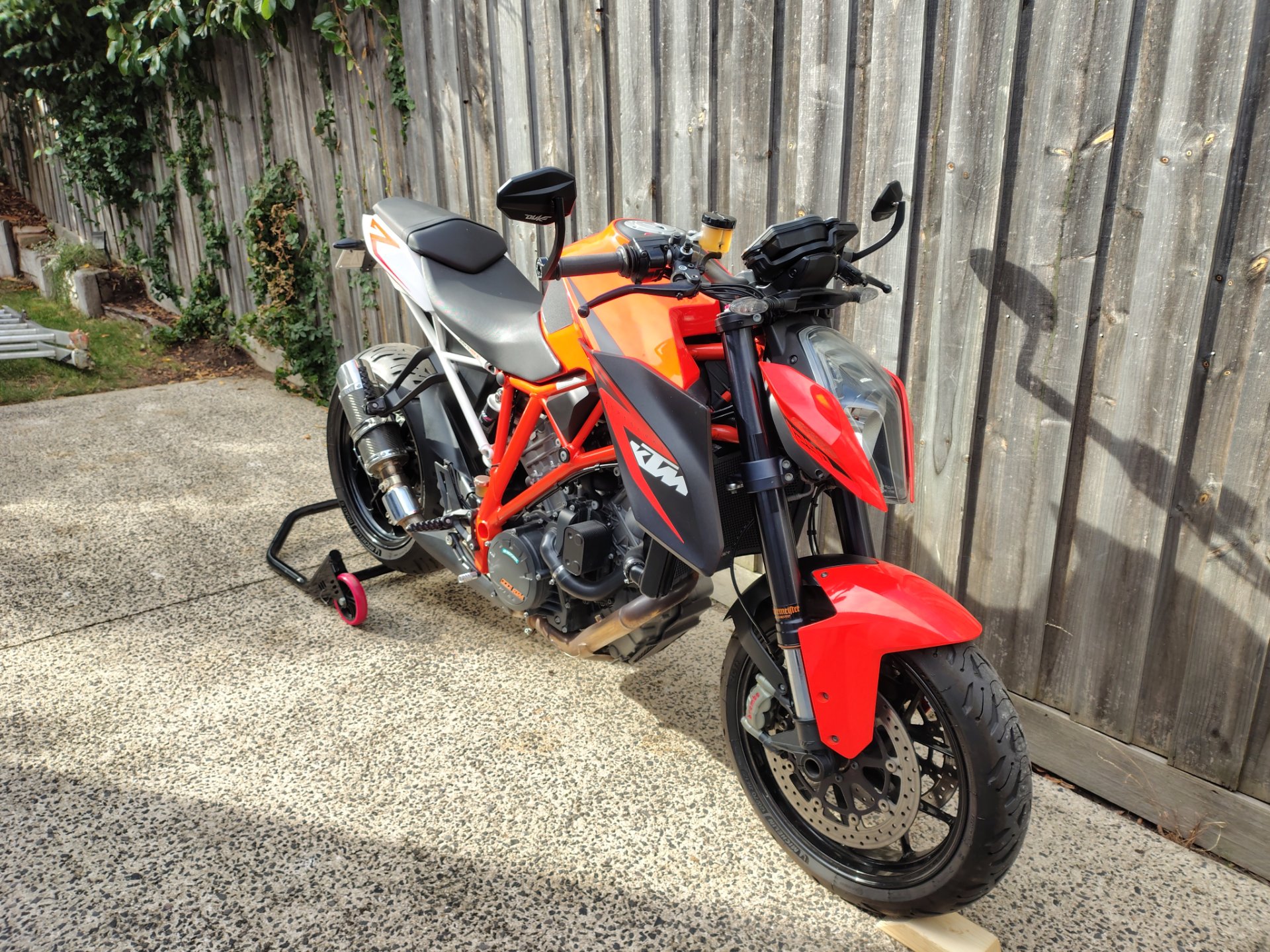 2015 KTM 1290 SUPER DUKE R