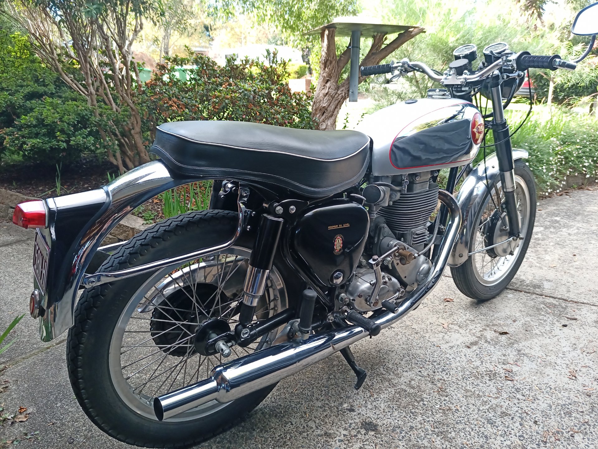 1957 BSA B34 GOLD STAR ROAD