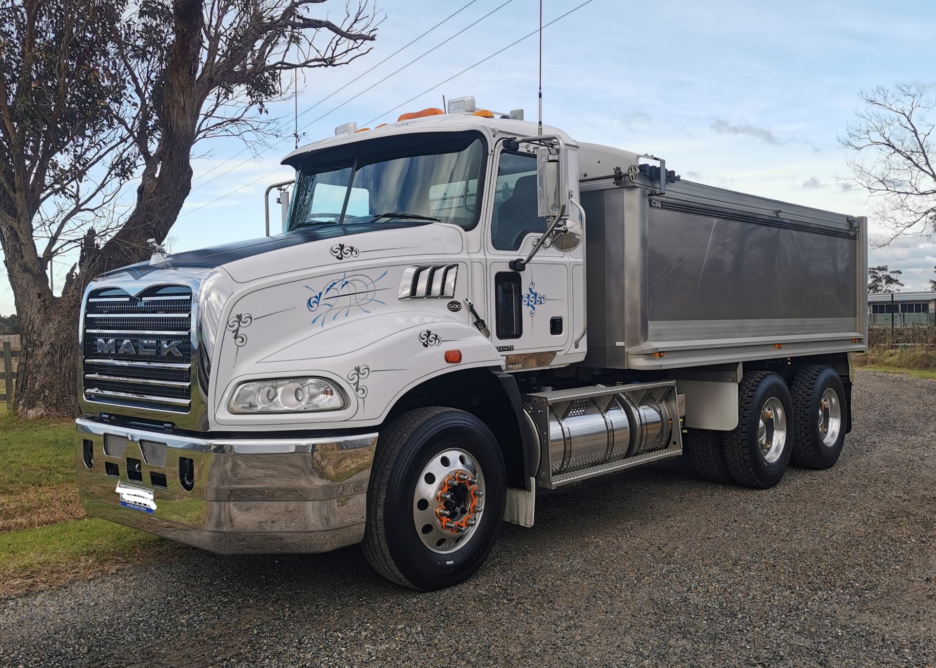 2019 MACK AUTOMATIC TIPPER