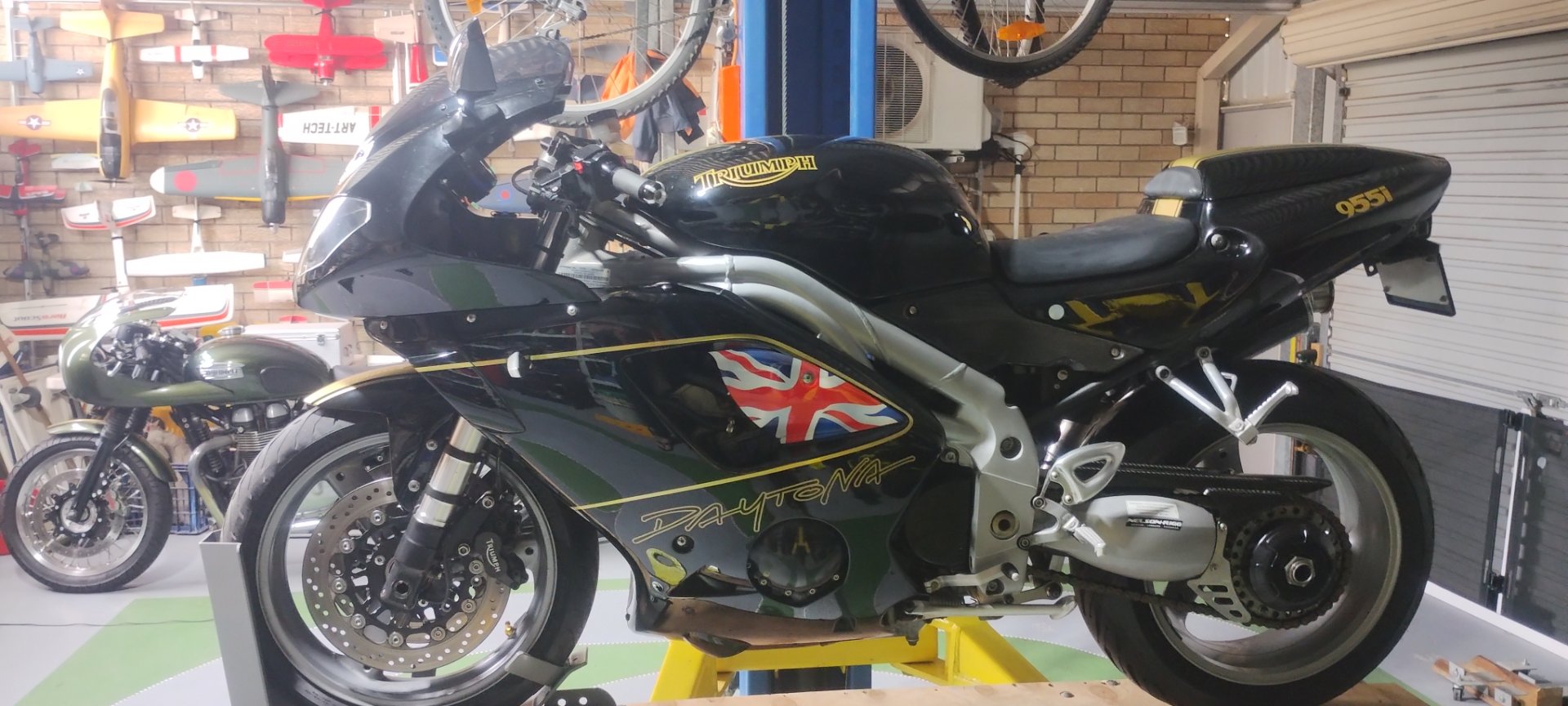 2004 TRIUMPH T955i (DAYTONA 955i) SPORTS