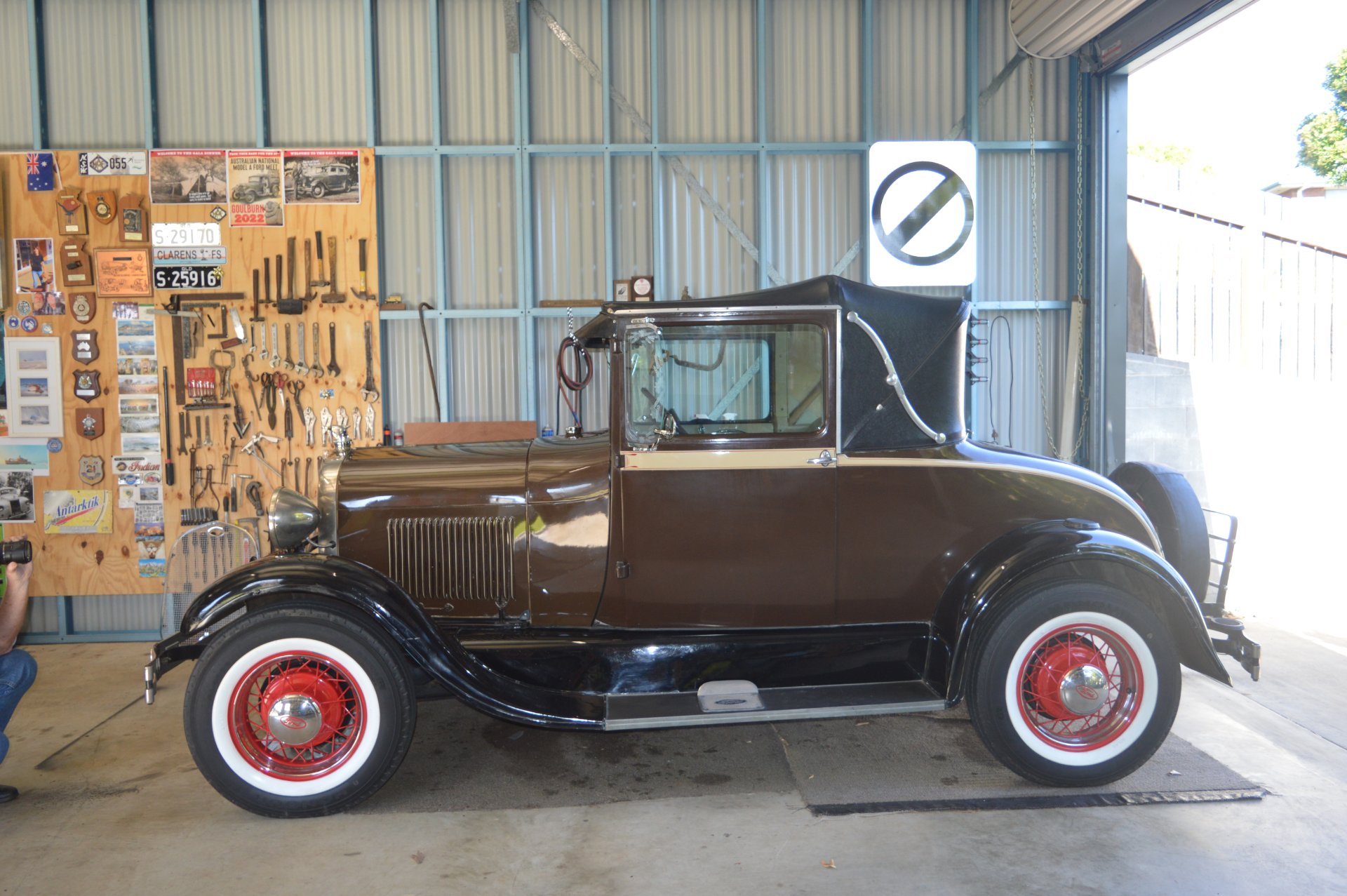 1929 FORD MODEL A SPORTS COUPE