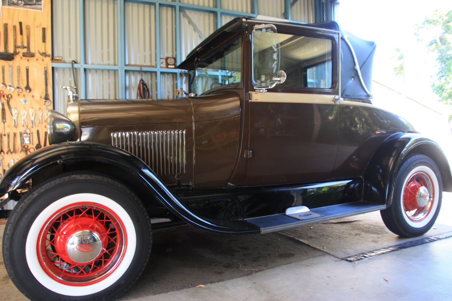 1929 FORD MODEL A SPORTS COUPE