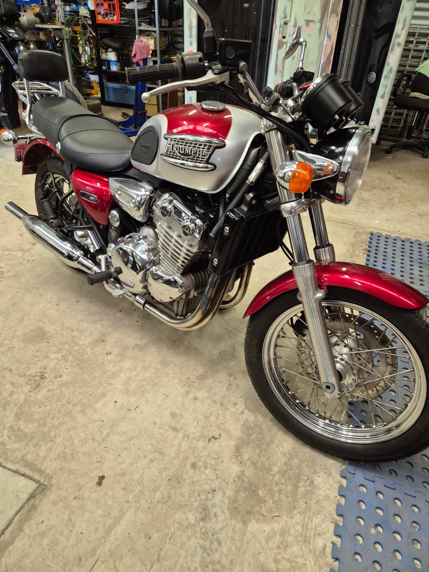 2003 TRIUMPH THUNDERBIRD ROAD