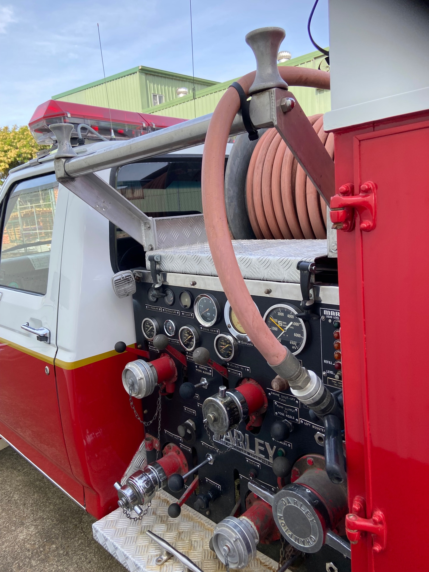 1982 FORD F350 MANUAL FIRE TRUCK