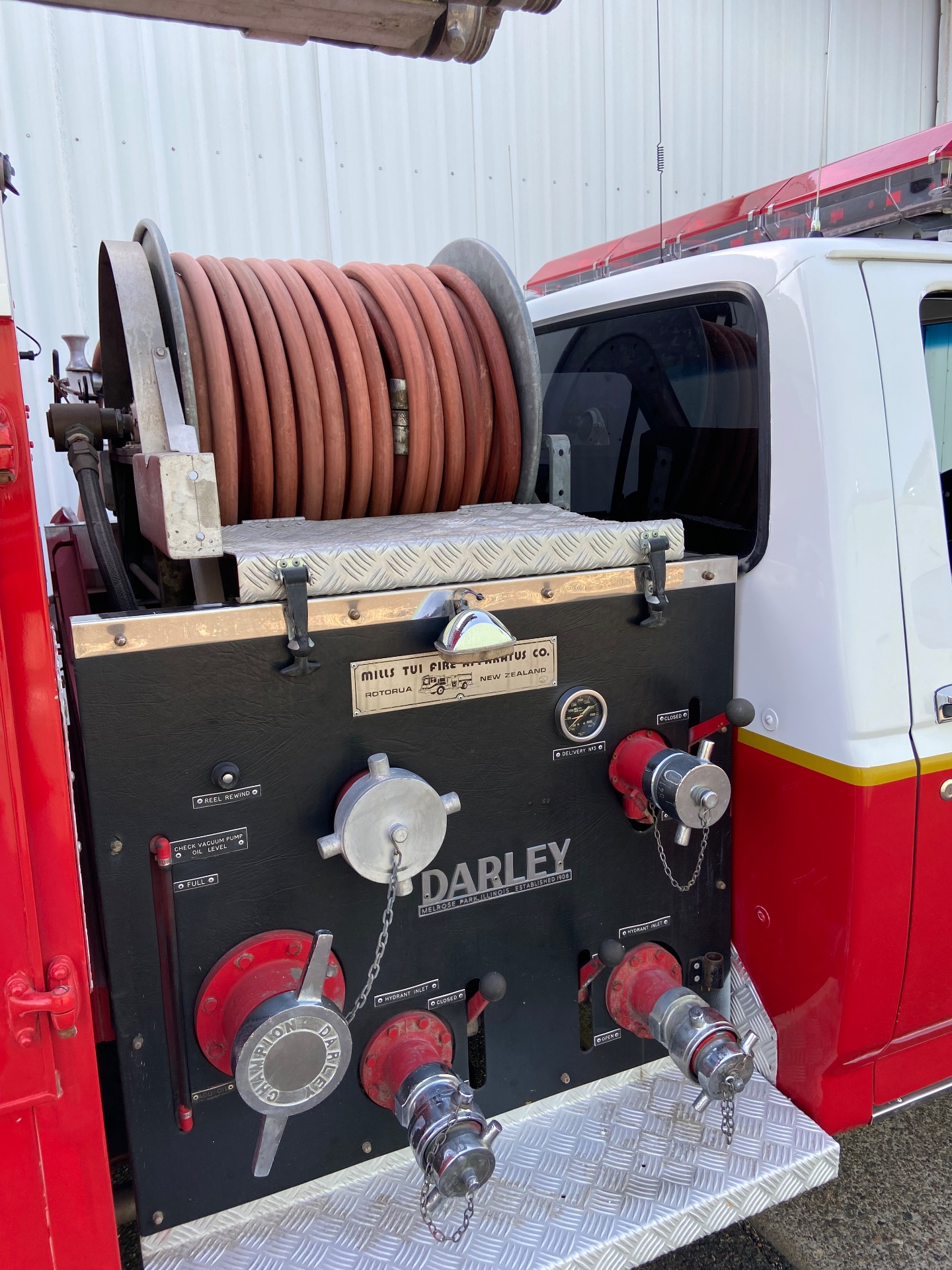 1982 FORD F350 MANUAL FIRE TRUCK
