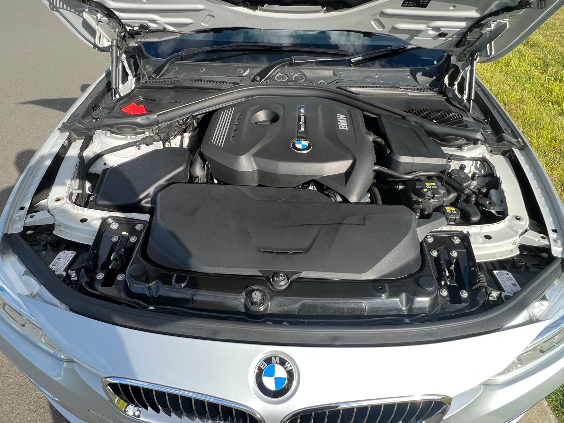 2016 BMW 3 F30 LCI 30i LUXURY LINE 8 SP AUTOMATIC 4D SEDAN
