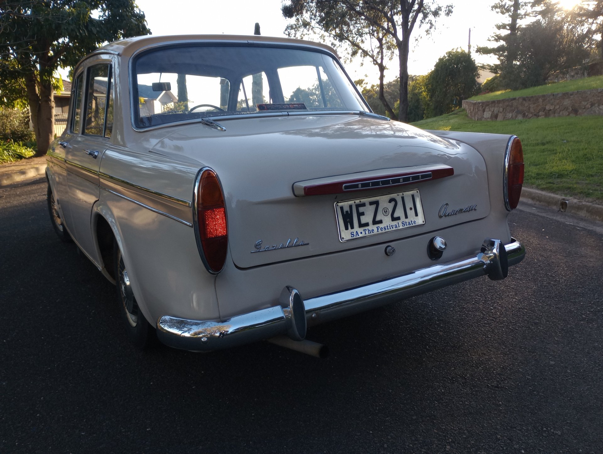1966 HILLMAN GAZELLE 4D SEDAN