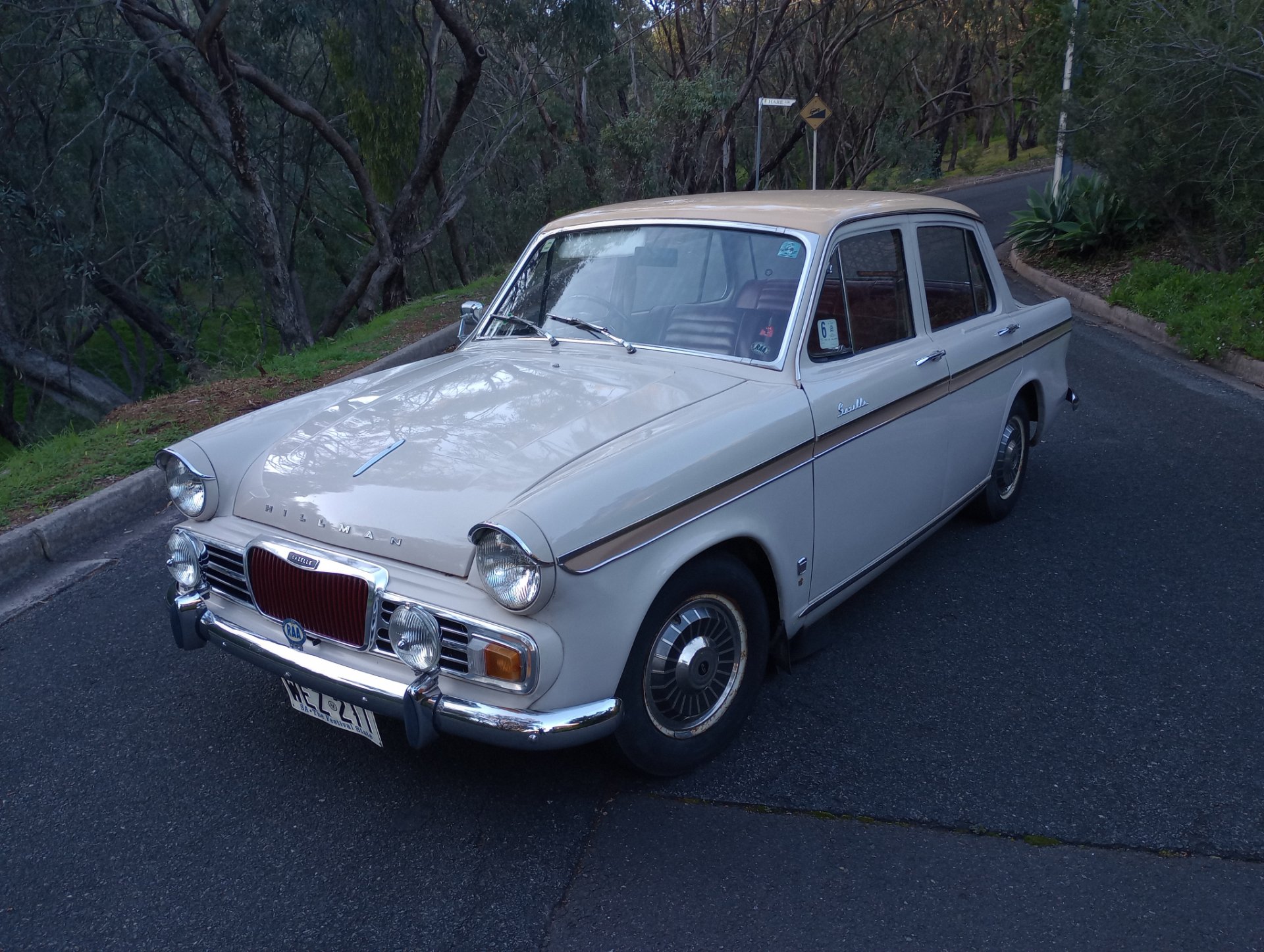 1966 HILLMAN GAZELLE 4D SEDAN