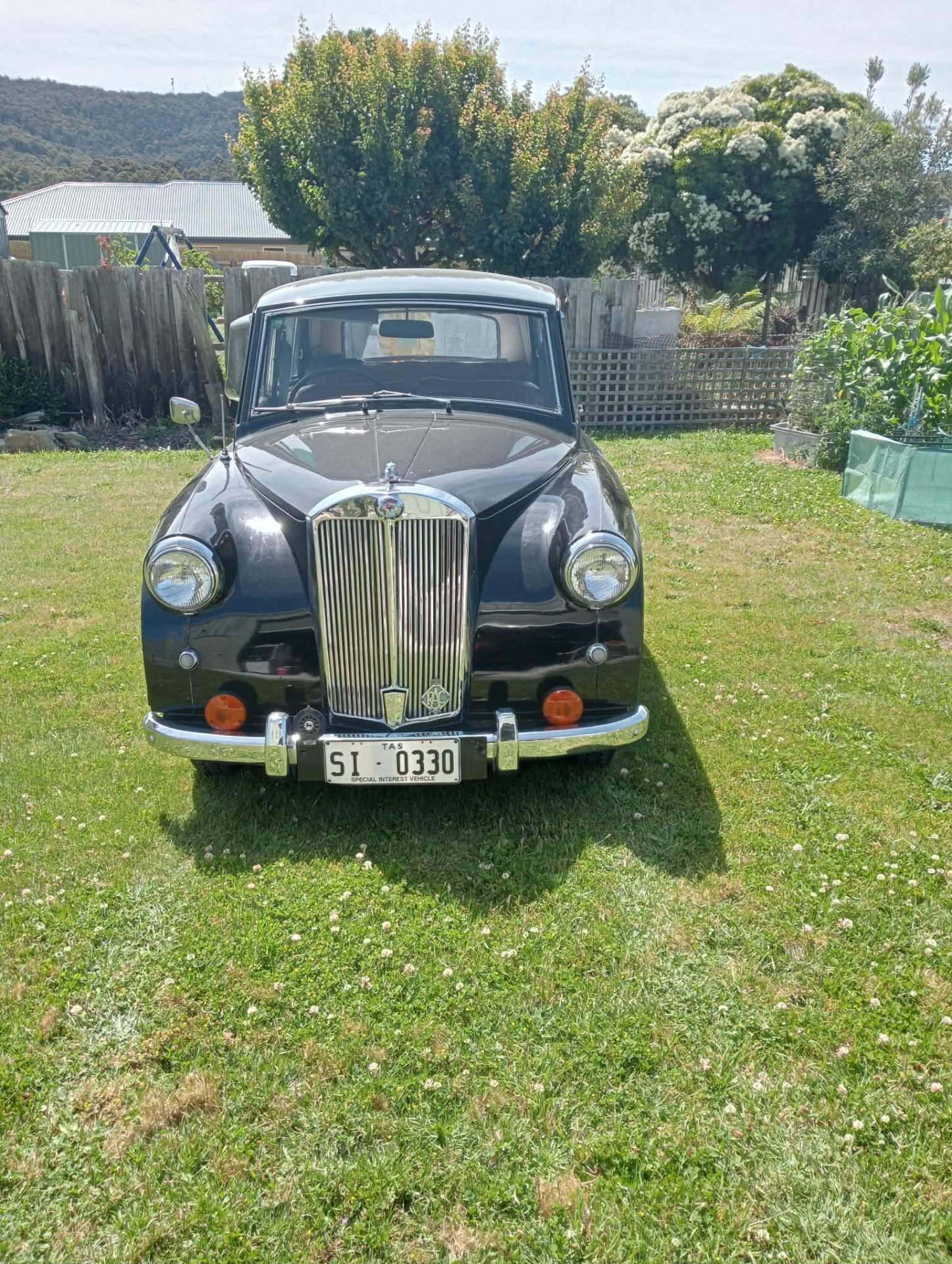1950 TRIUMPH MAYFLOWER 2D SEDAN