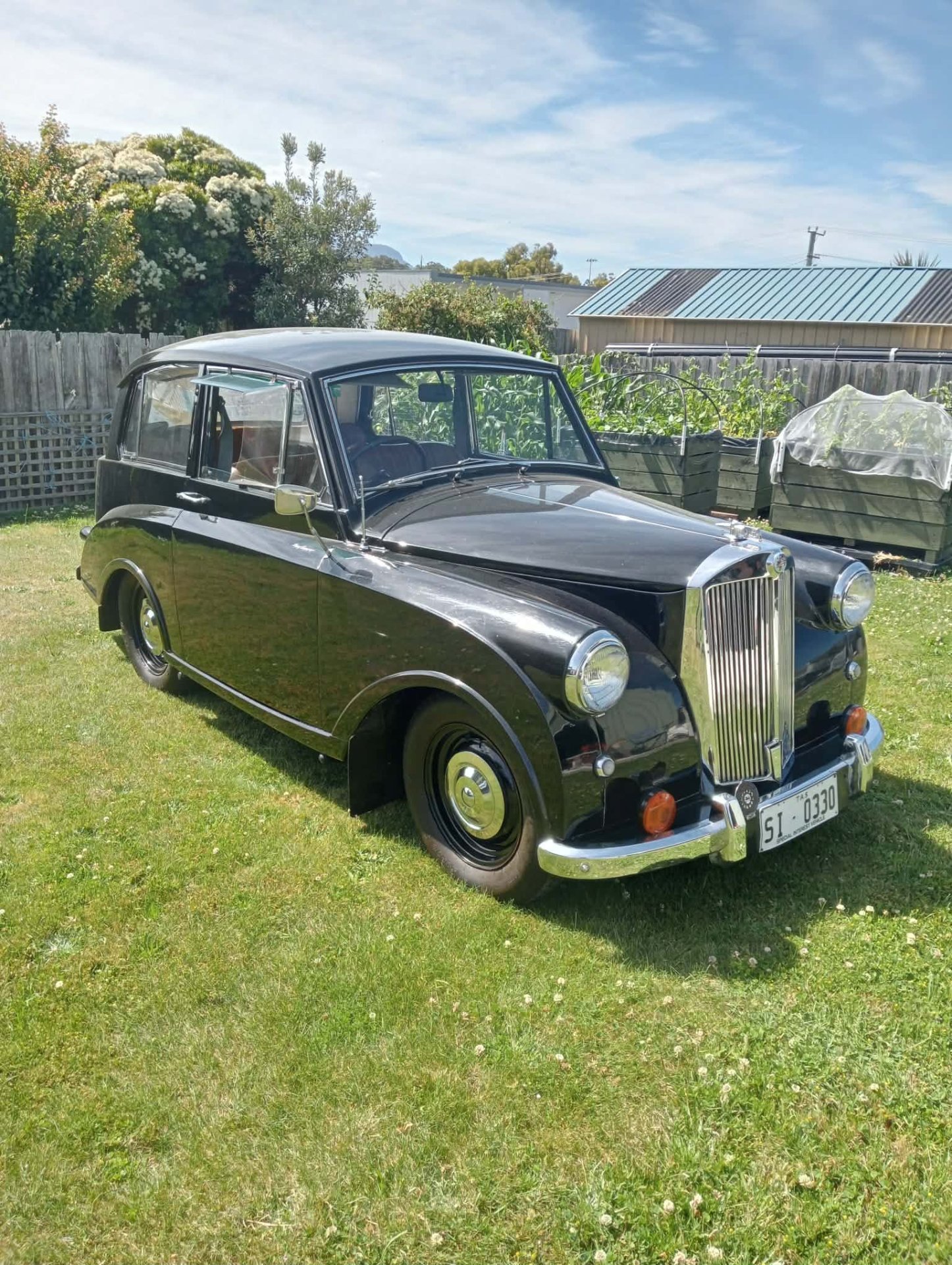 1950 TRIUMPH MAYFLOWER 2D SEDAN