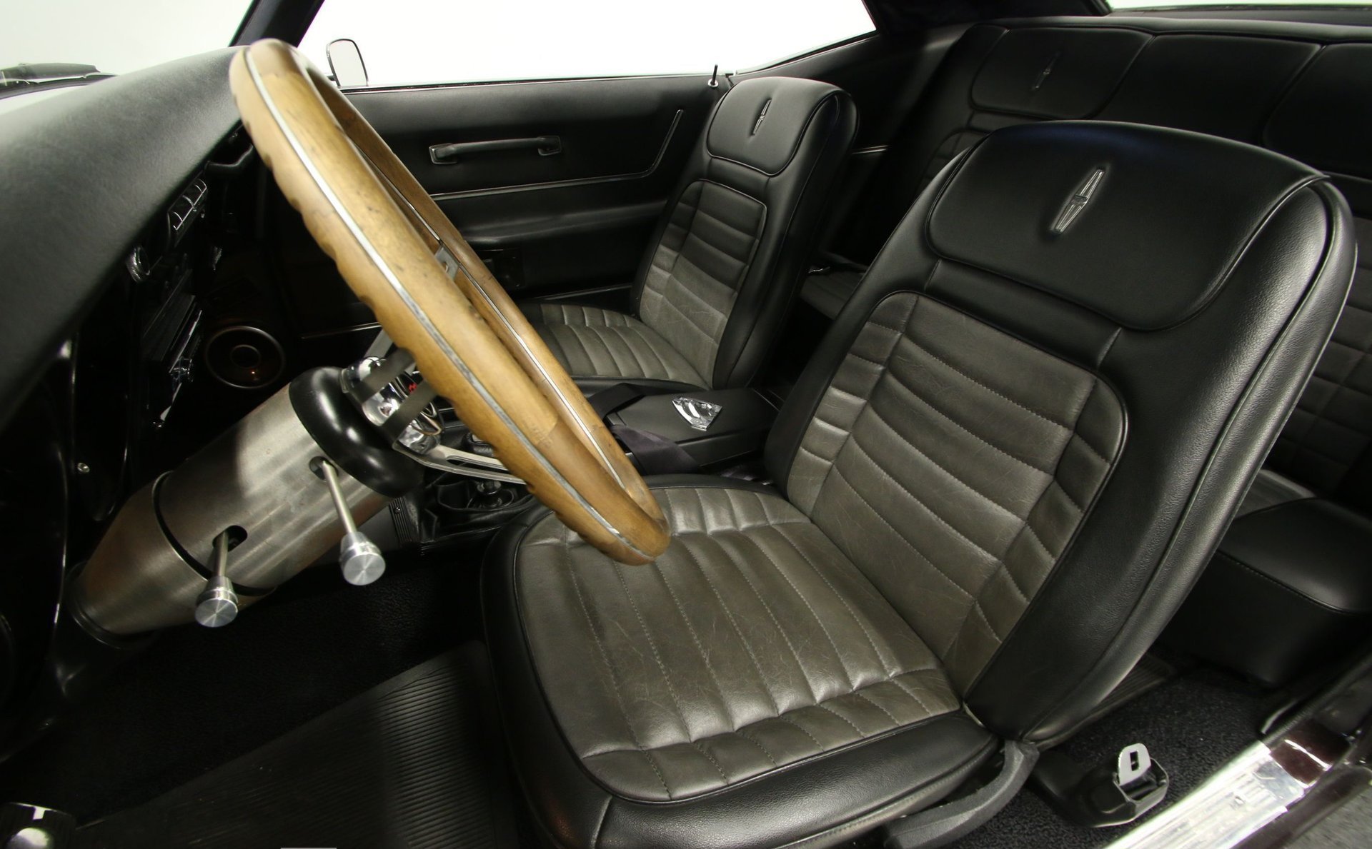 1968 Chevrolet Camaro Restomod – 427 Big Block | 6 Speed Manual | Show-Quality Build