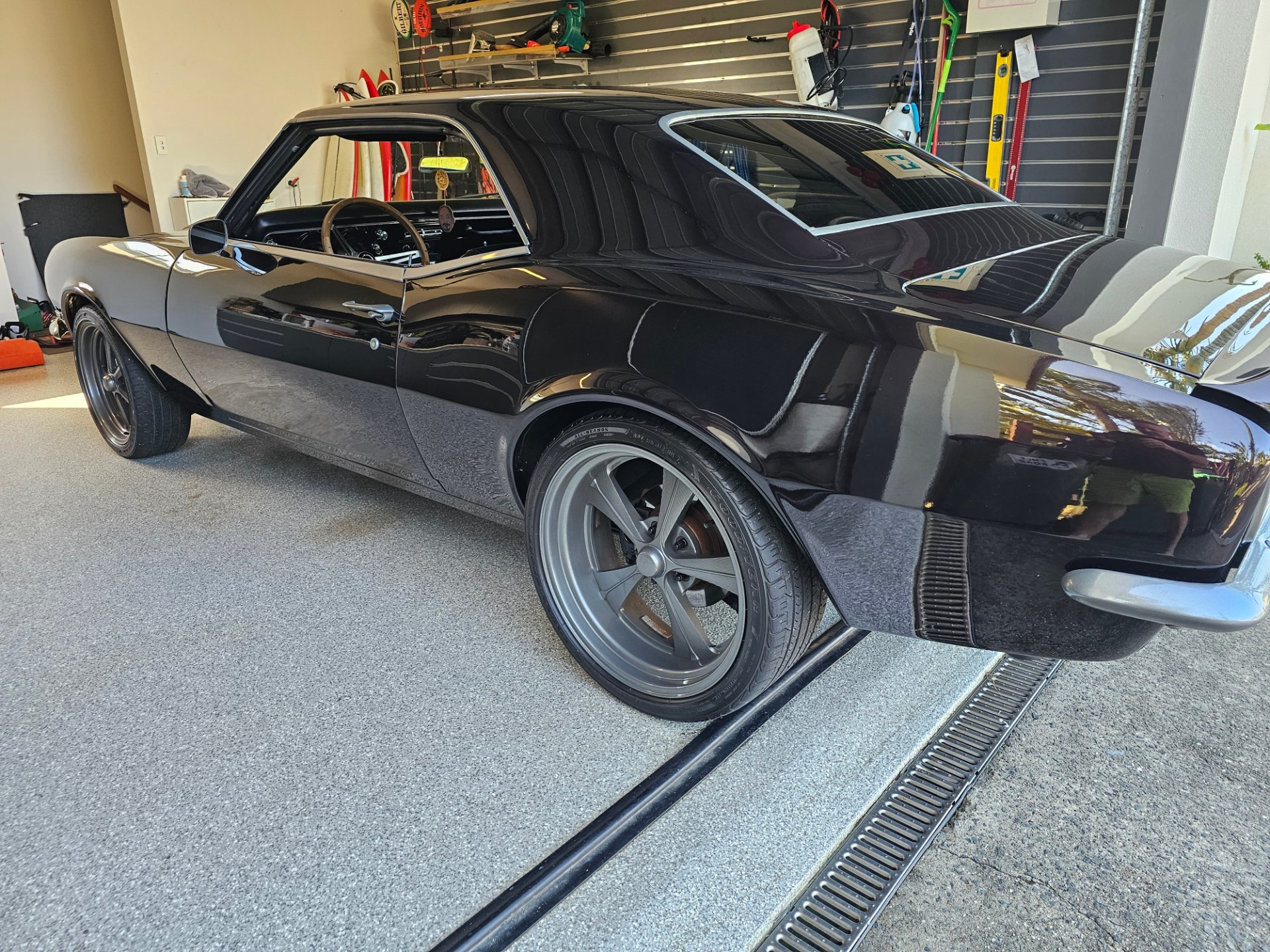 1968 Chevrolet Camaro Restomod – 427 Big Block | 6 Speed Manual | Show-Quality Build